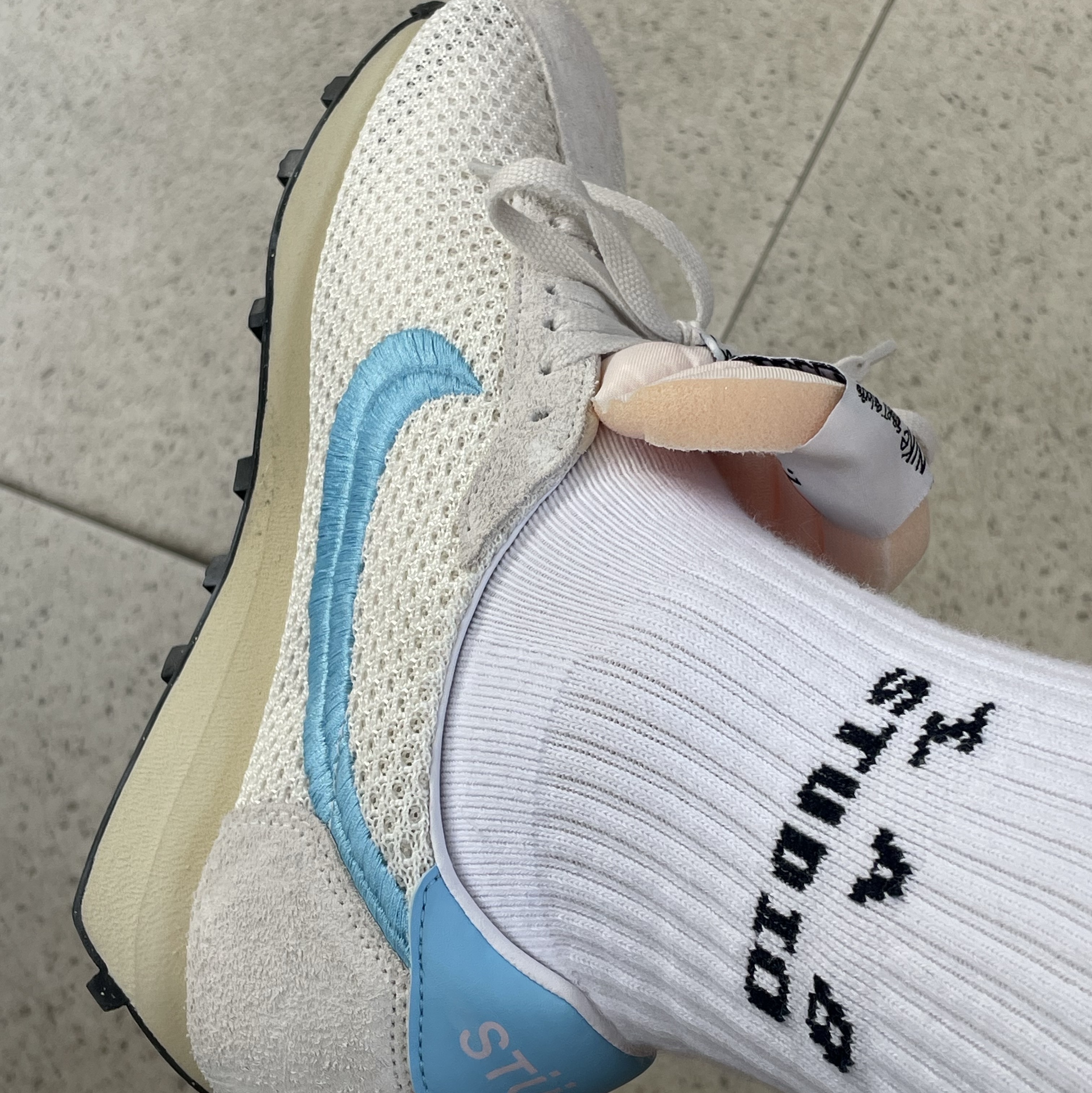 Nike x Stussy LD-1000 SP Phantom Aquarius Blue, IAB Studio Socks White Black (5 Pack) 착용 스타일 - 2