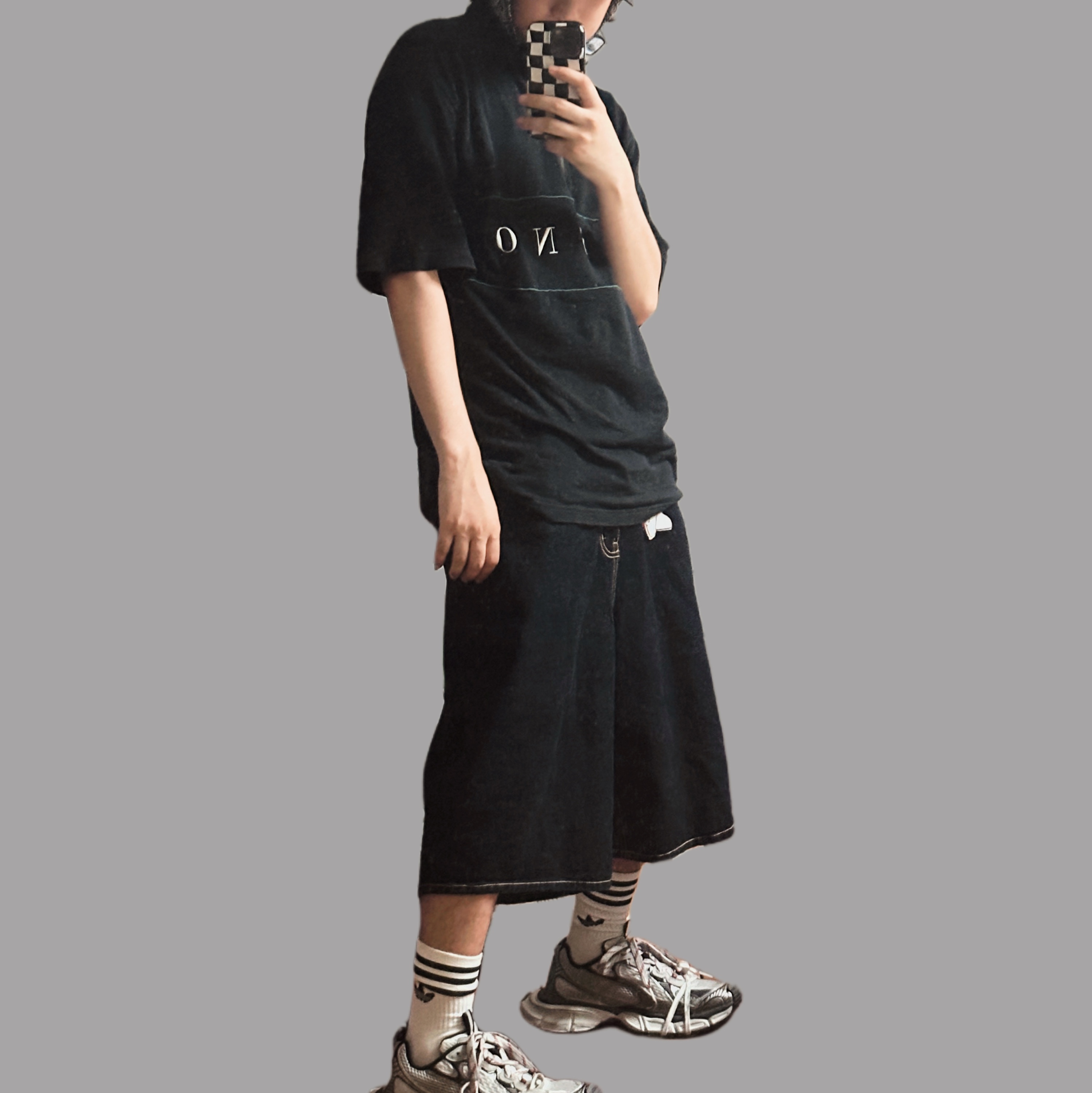Balenciaga 3XL Sneakers Grey White Red 착용 스타일 - 1