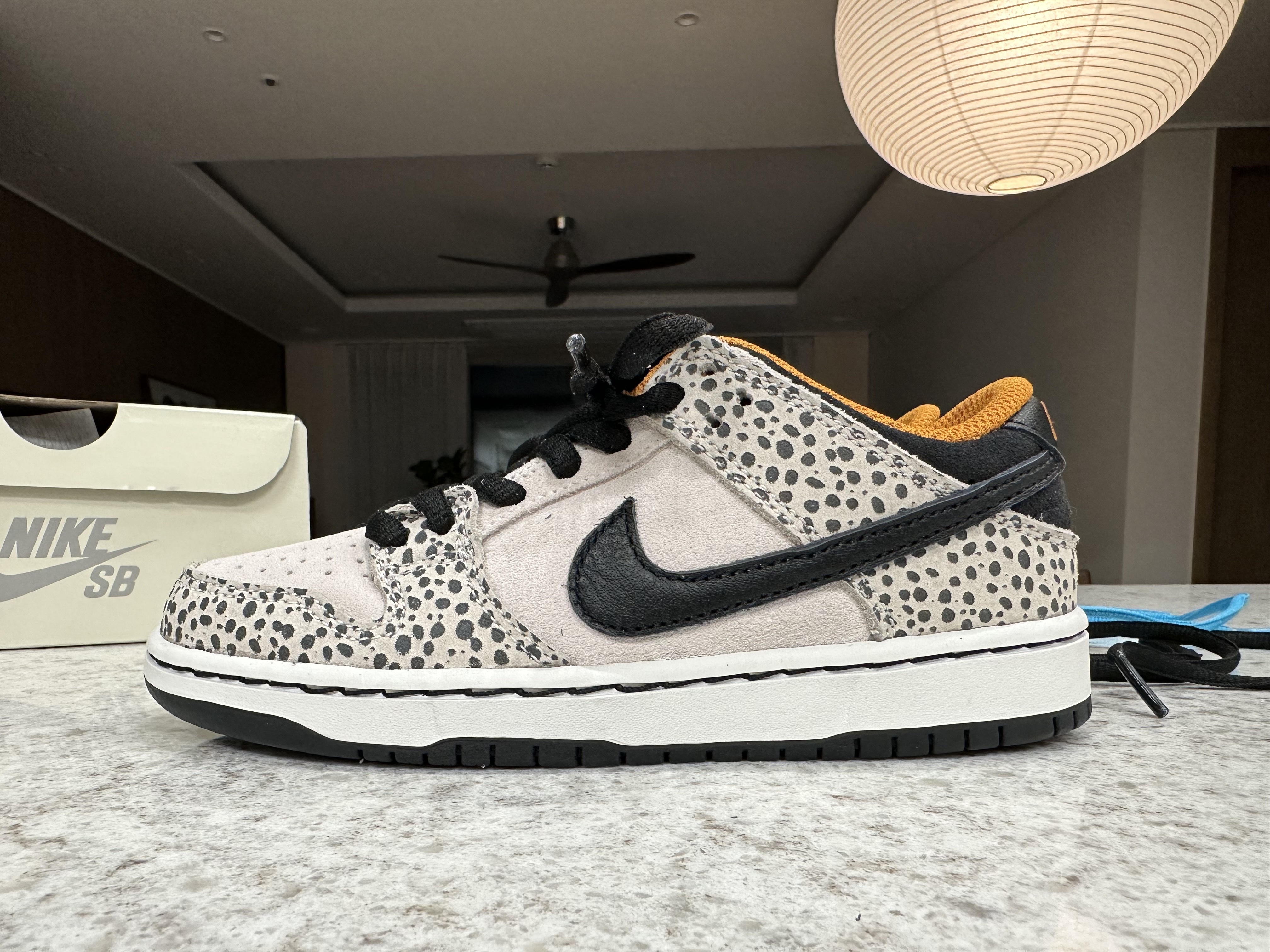 (PS) Nike SB Dunk Low Pro Electric Phantom and Black 착용 스타일 - 3