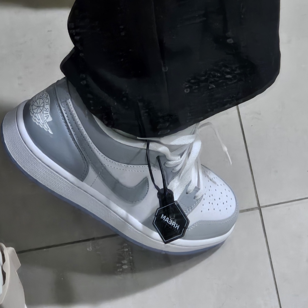 (W) Jordan 1 Low White Wolf Grey 착용 스타일