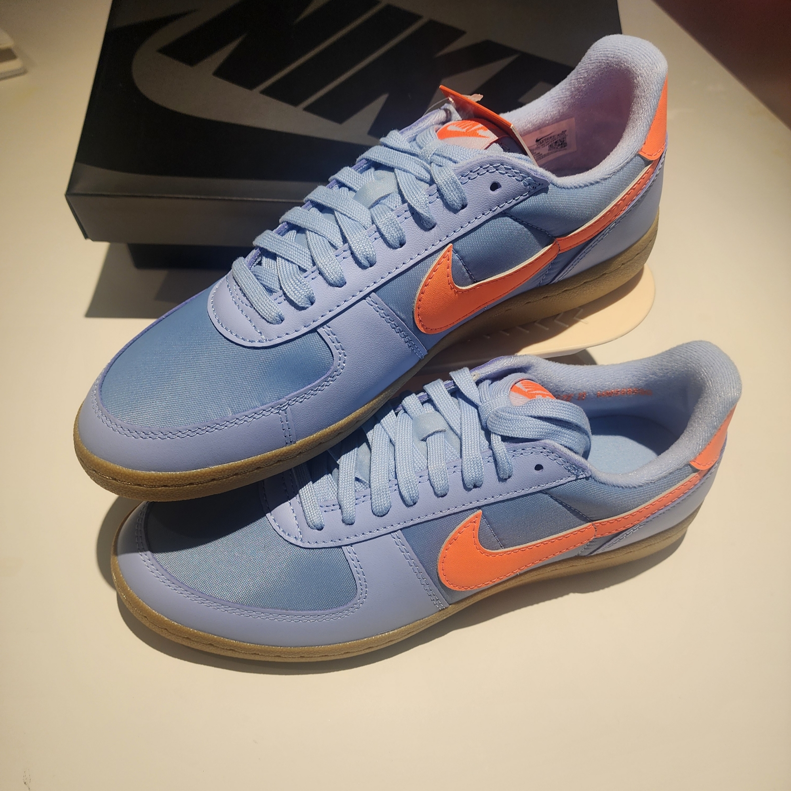 Nike Field General 82 SP Aluminum and Total Orange 착용 스타일 - 3