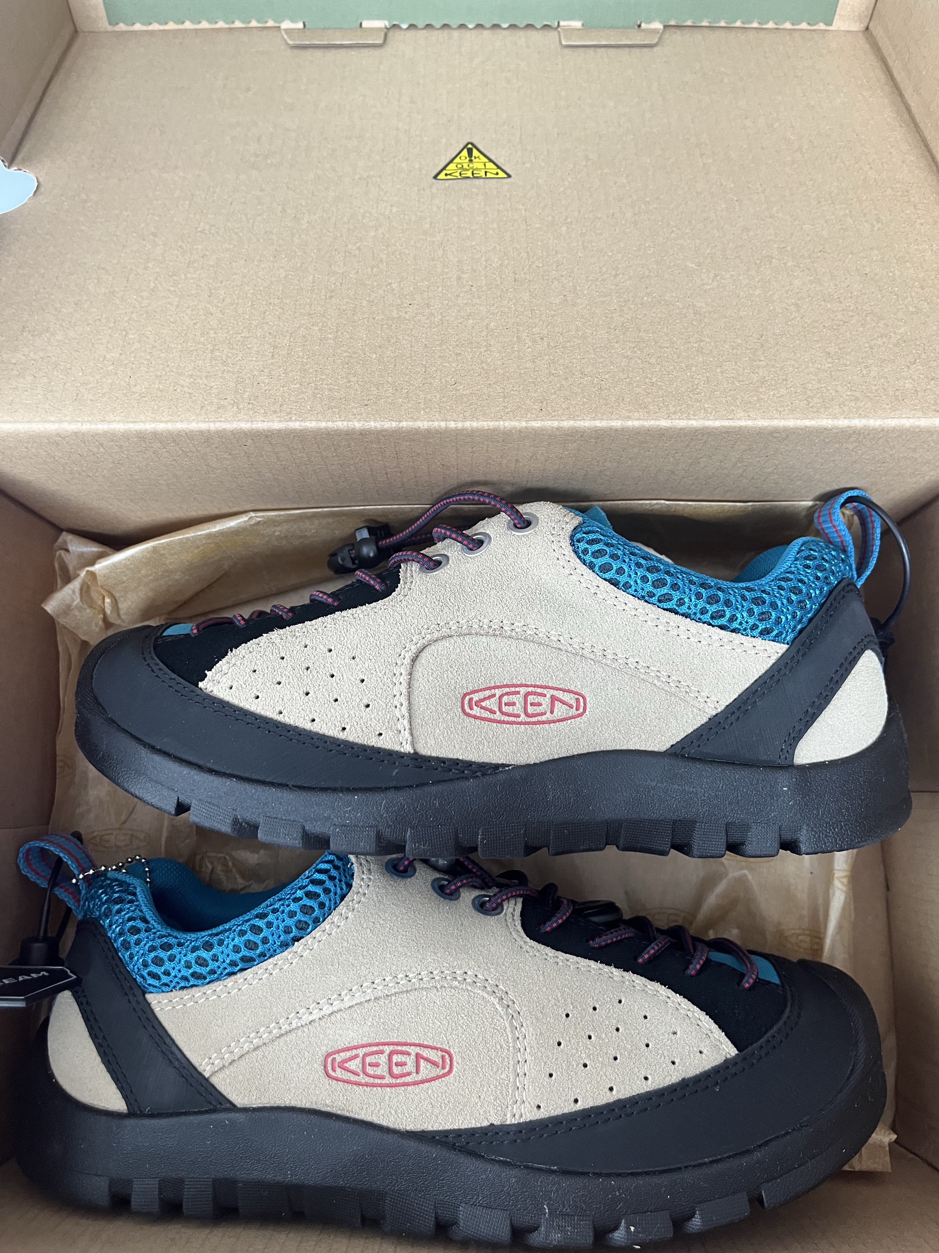 (W) Keen Jasper Rocks SP Sneakers Beige 착용 스타일 - 3