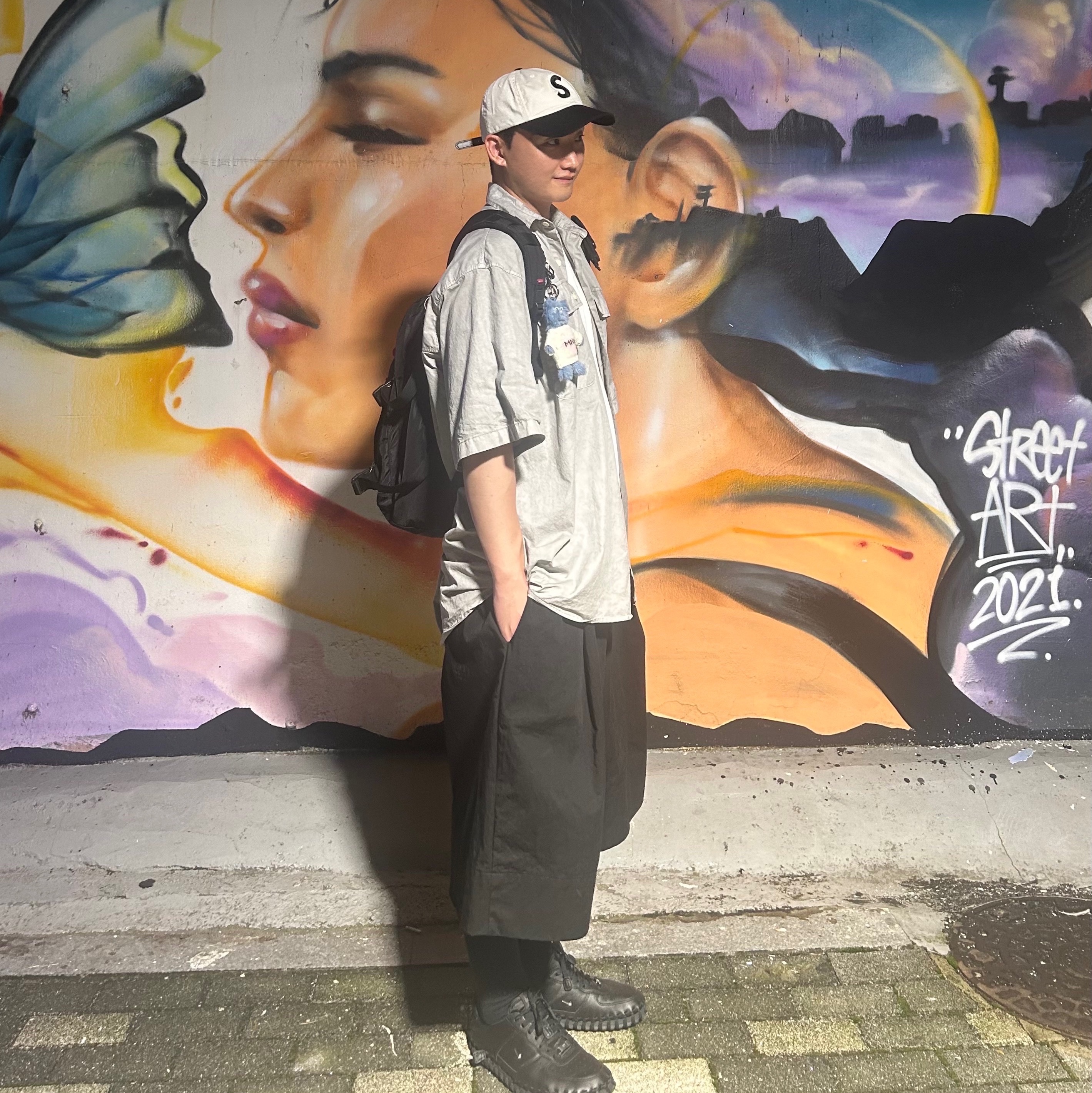 Supreme 2-Tone S Logo 6-Panel Stone - 24SS, Monamhee Love Flexy Keyring Blue 착용 스타일 - 2