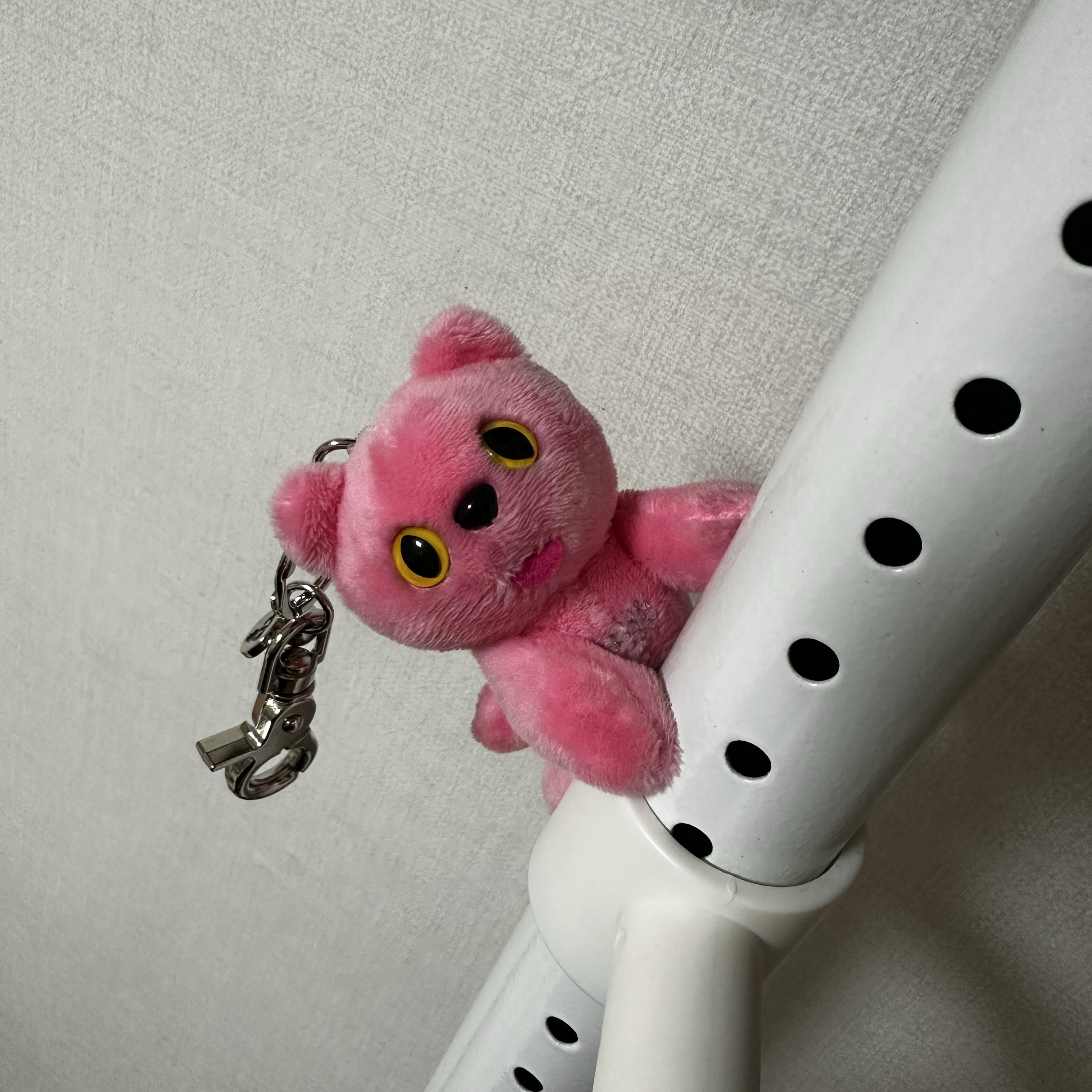 Comfort Piyong Keyring Cotton Candy, Comfort Piyong Keyring Black 착용 스타일 - 3