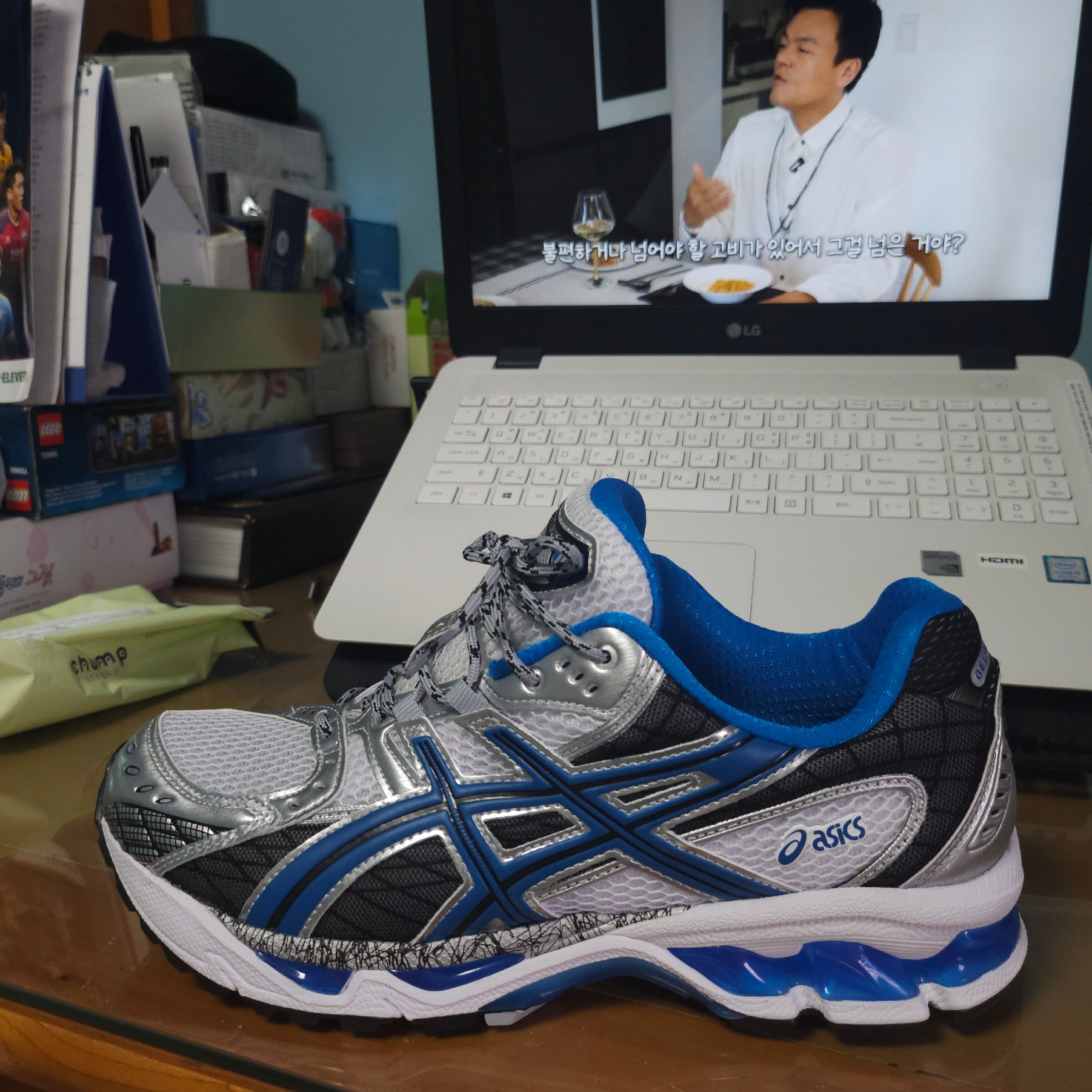 Asics Gel-Nimbus 10.1 White Directoire Blue 착용 스타일 - 1