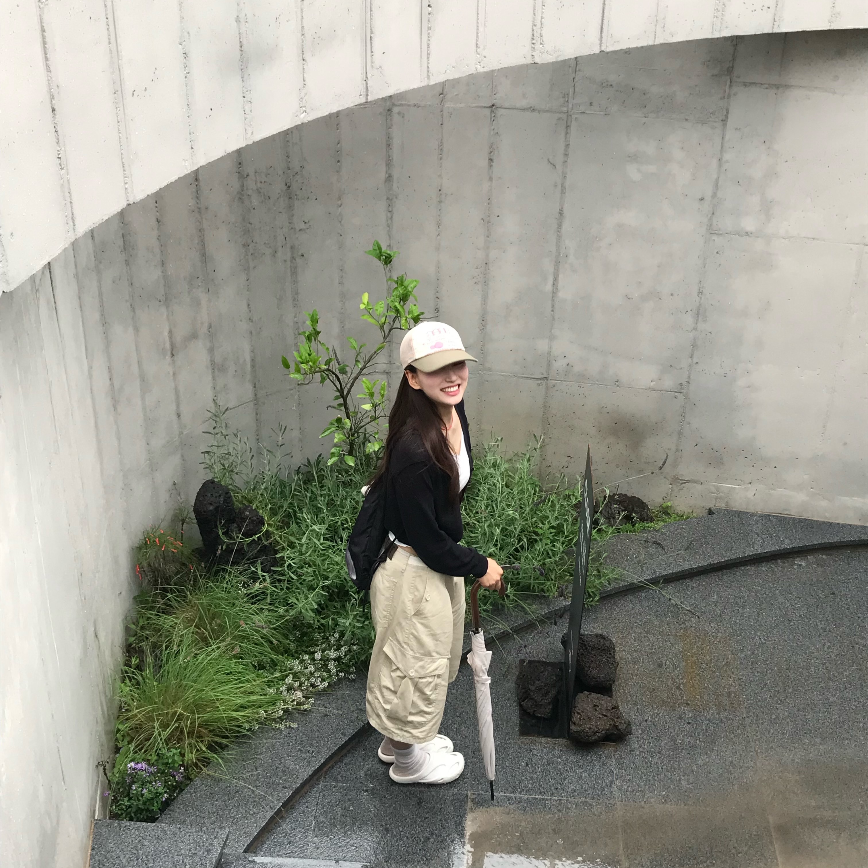 Aeae Web Logo Mesh Cap Olive Beige, (W) Keen Shanti White Black 착용 스타일 - 3