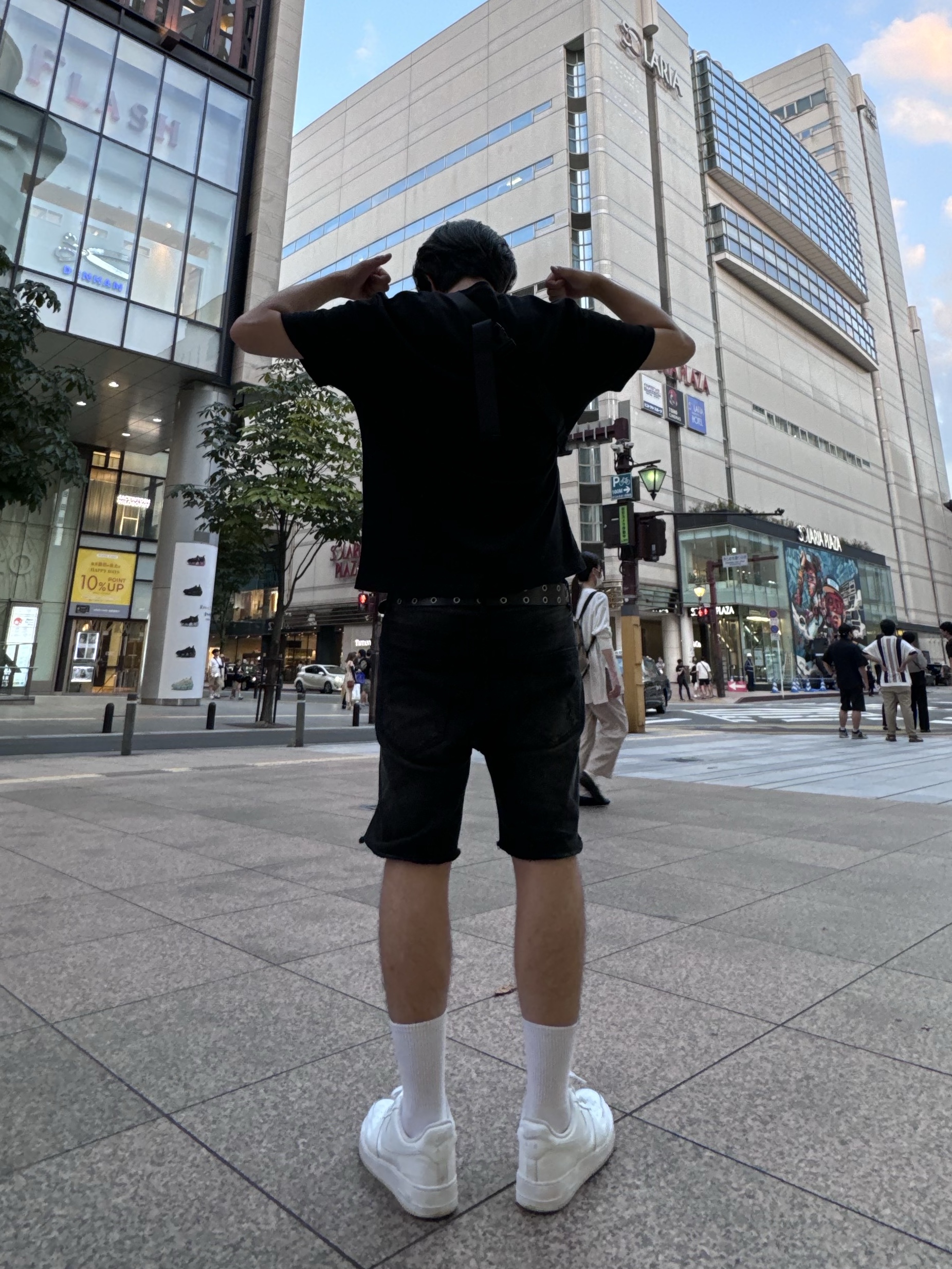 C.P. Company Nylon B Crossbody Pack Black 착용 스타일 - 5
