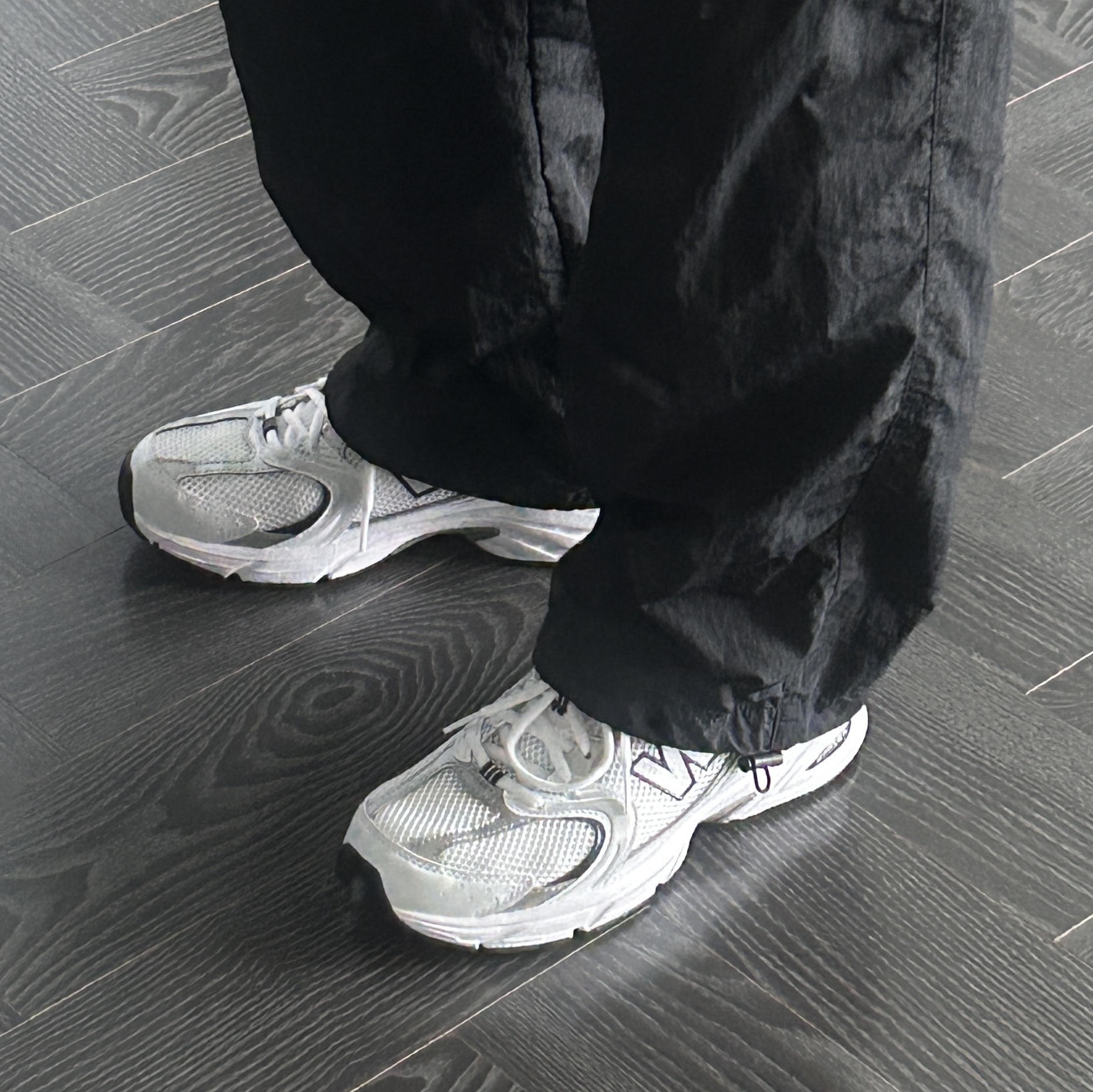New Balance 530 White 착용 스타일