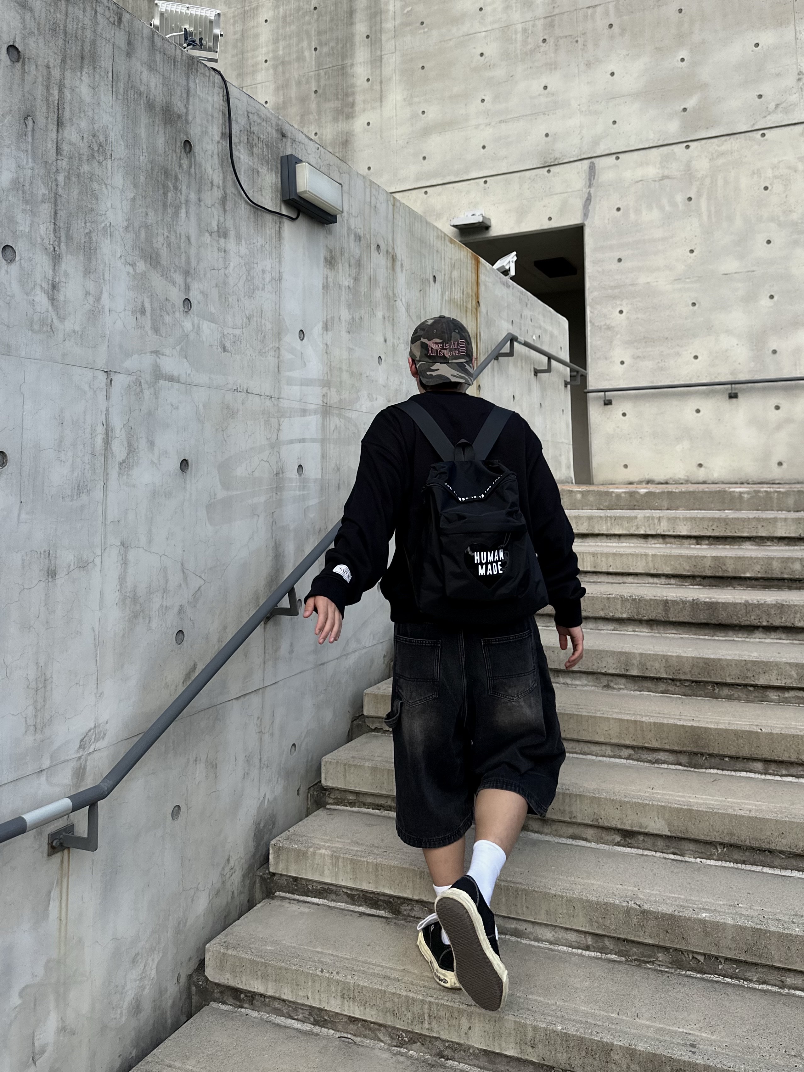 Human Made Backpack Black, Maison Mihara Yasuhiro Baker OG Sole OD Canvas Low-top Sneakers Black 착용 스타일 - 6