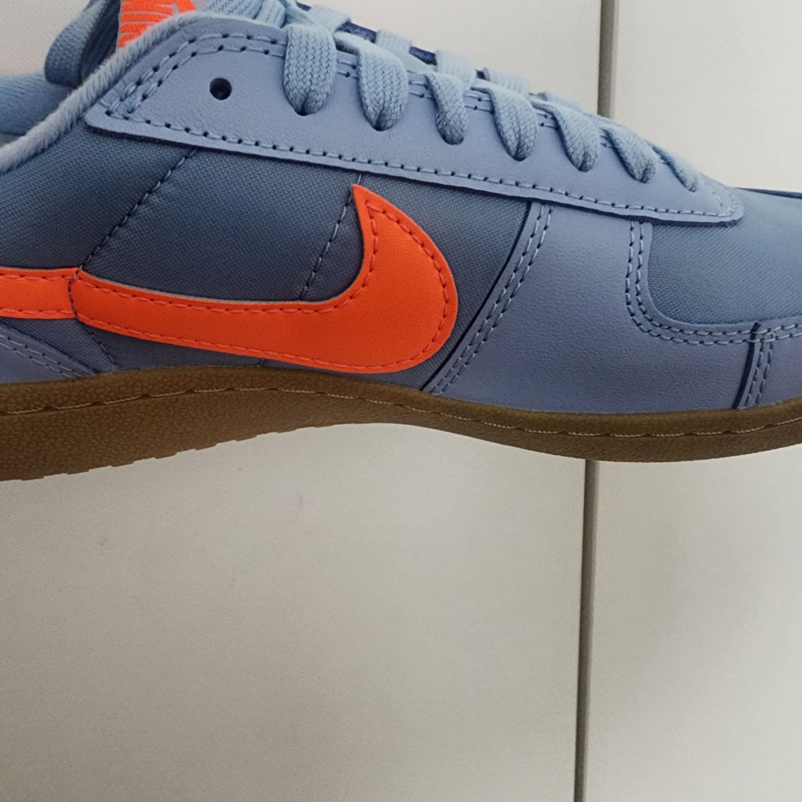 Nike Field General 82 SP Aluminum and Total Orange 착용 스타일 - 2