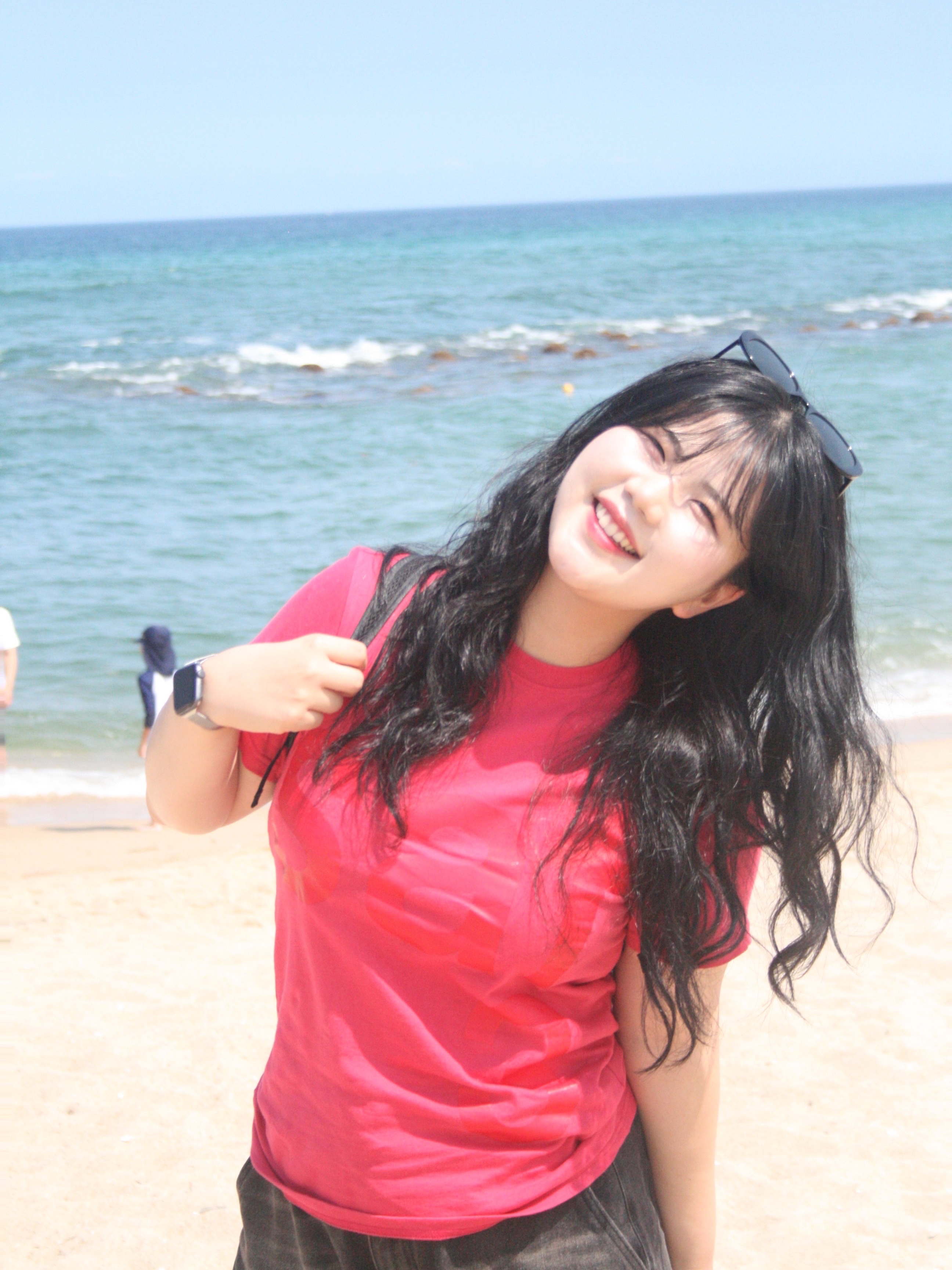 [KREAM 단독] Safarispot Basic Safari T-Shirt Red 착용 스타일