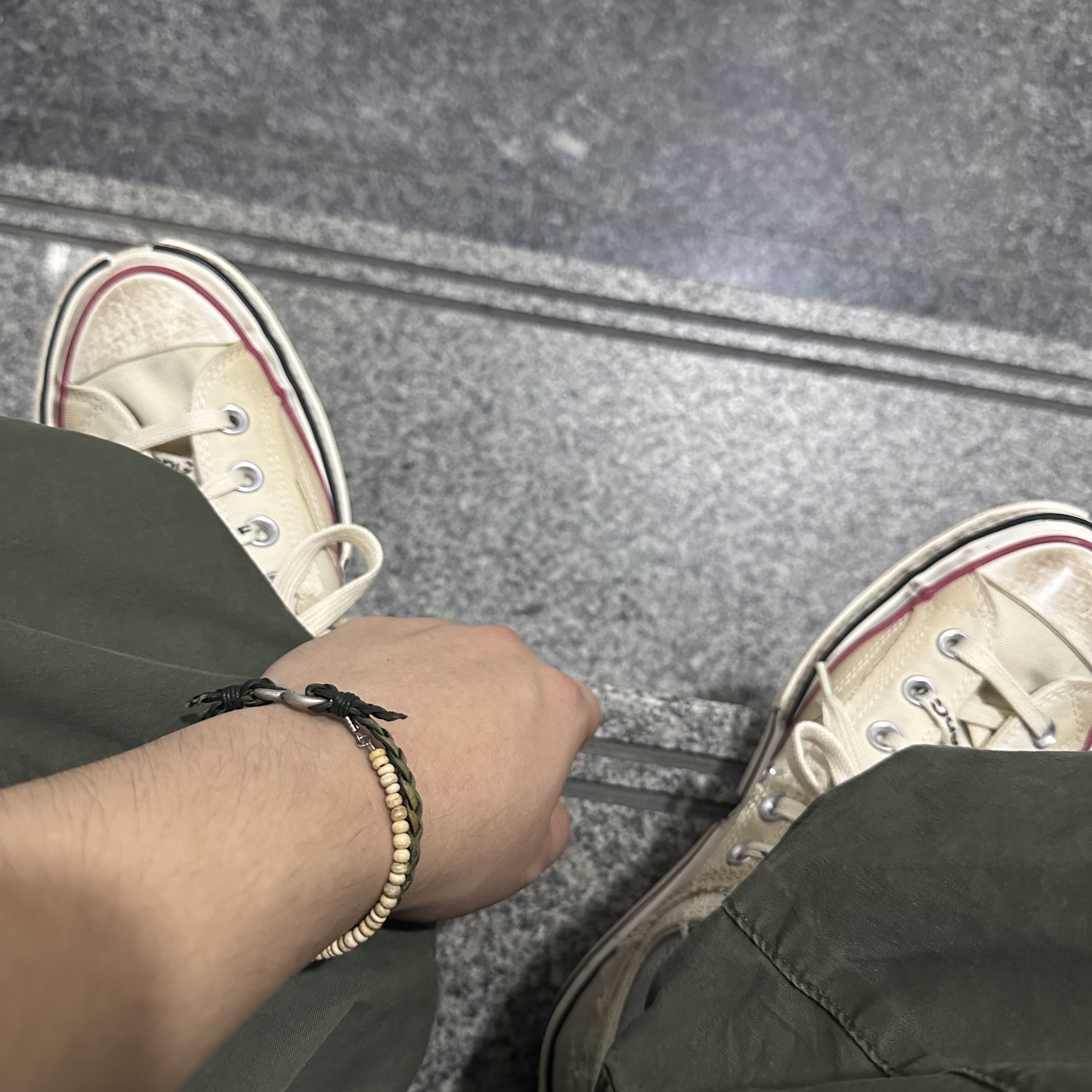 Converse x Feng Chen Wang Chuck 70 Ox 2-in-1 Brown Rice 착용 스타일 - 3