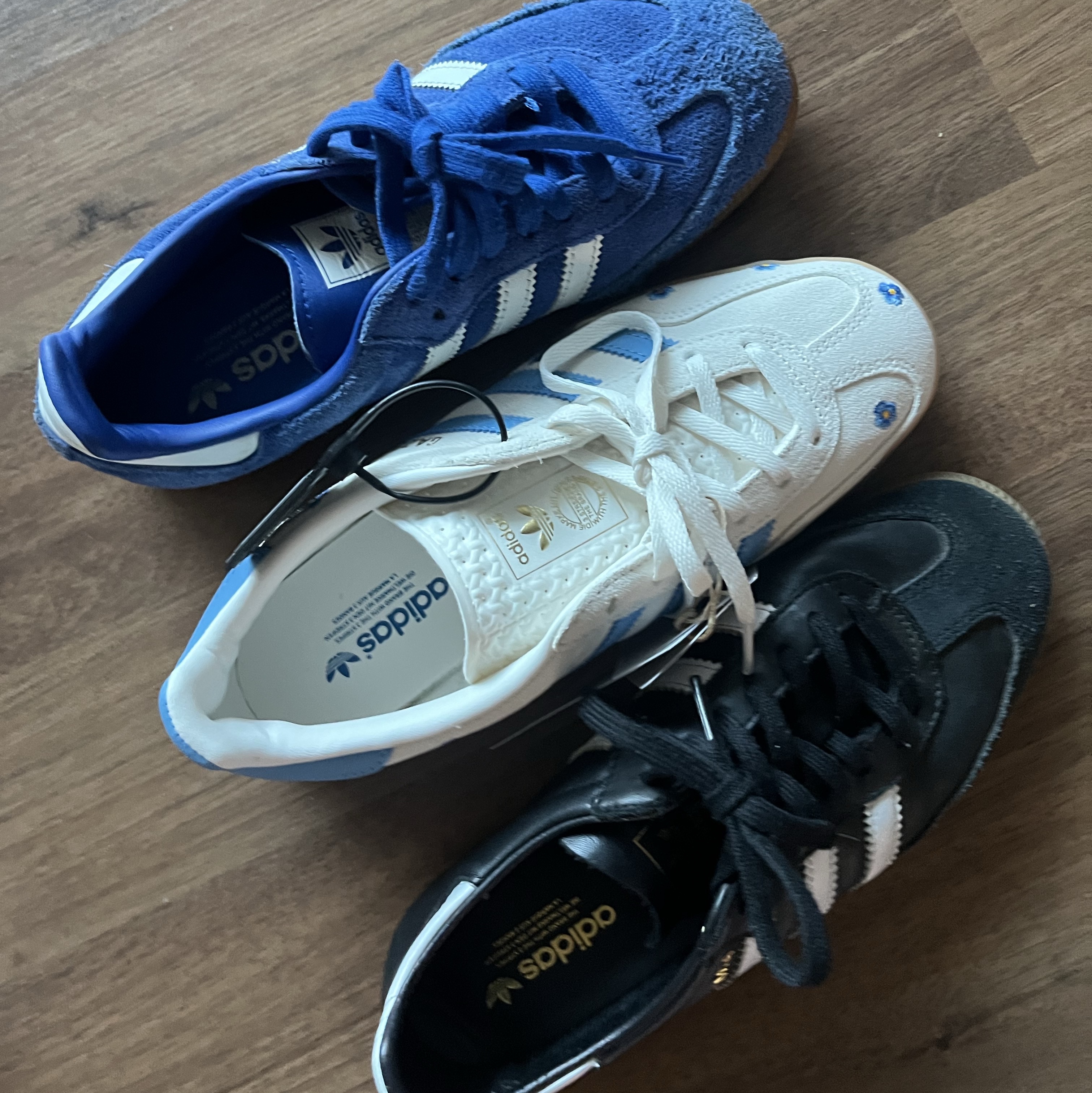 (W) Adidas Gazelle Indoor Cloud White Light Blue Gum 착용 스타일 - 3