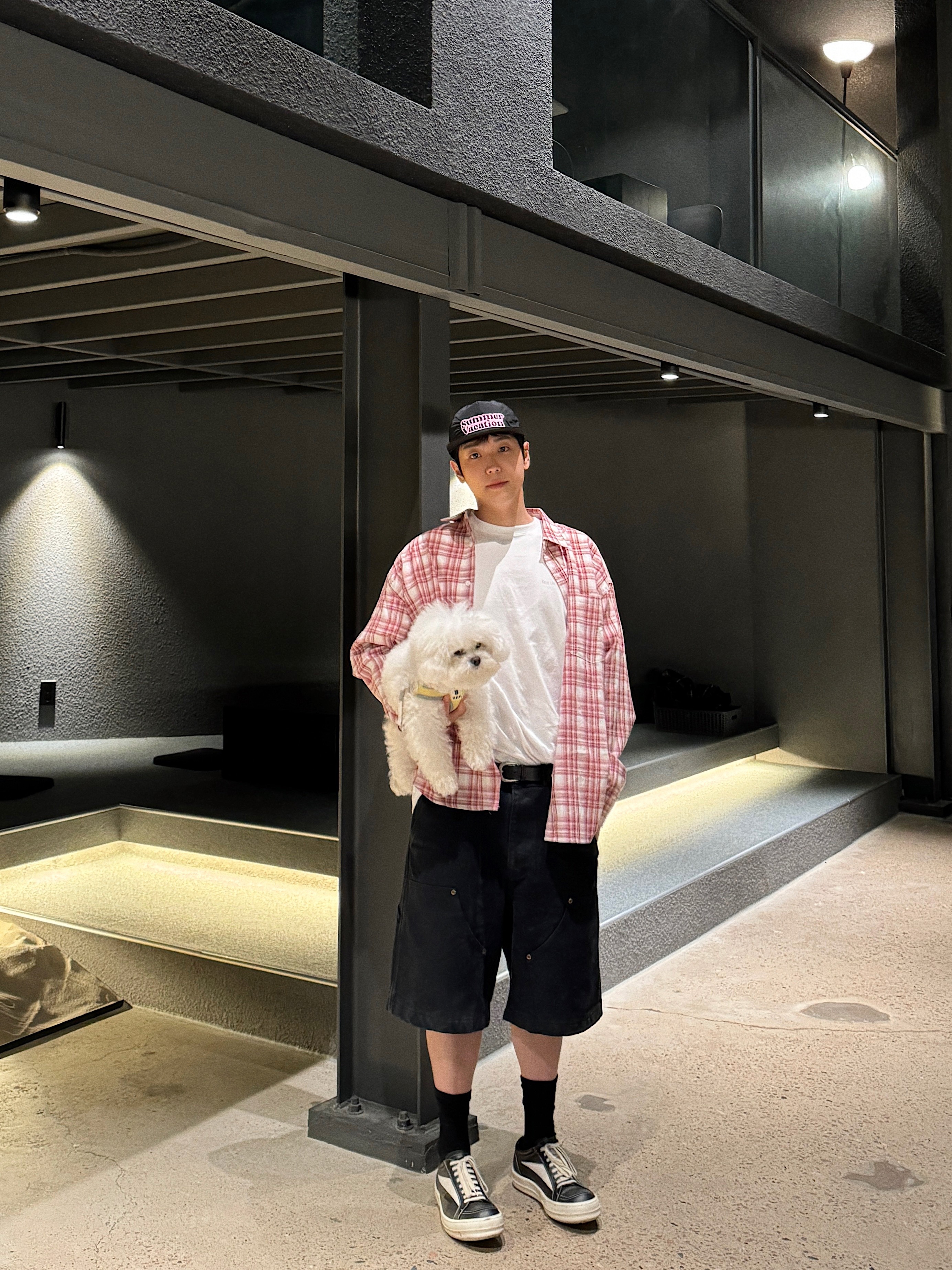 Rick Owens Vintage Sneaks Black Milk, Rick Owens Drkshdw Lido Overdyed Denim Vintage Sneakers Black Milk 착용 스타일 - 1