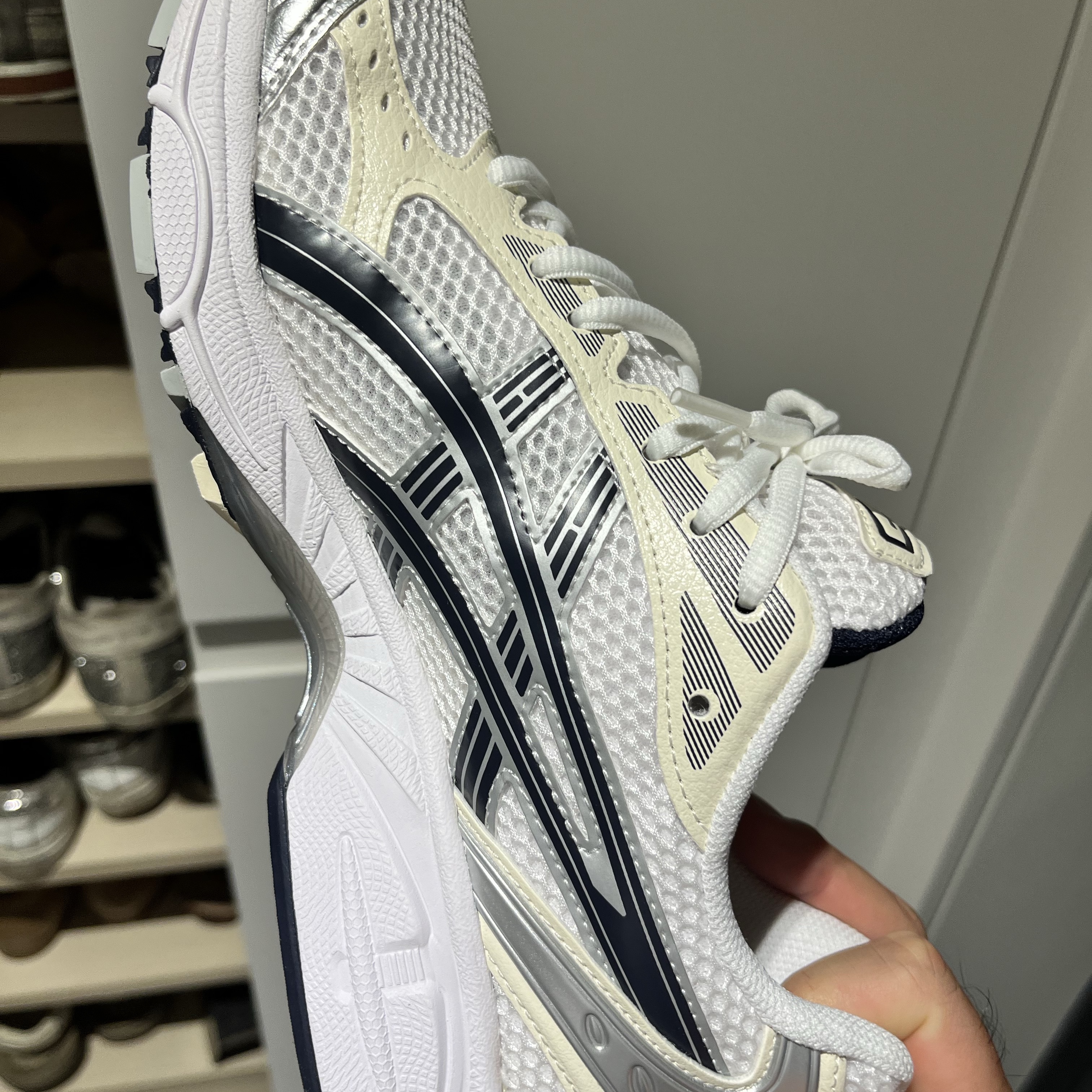 (W) Asics Gel-Kayano 14 White Midnight 착용 스타일