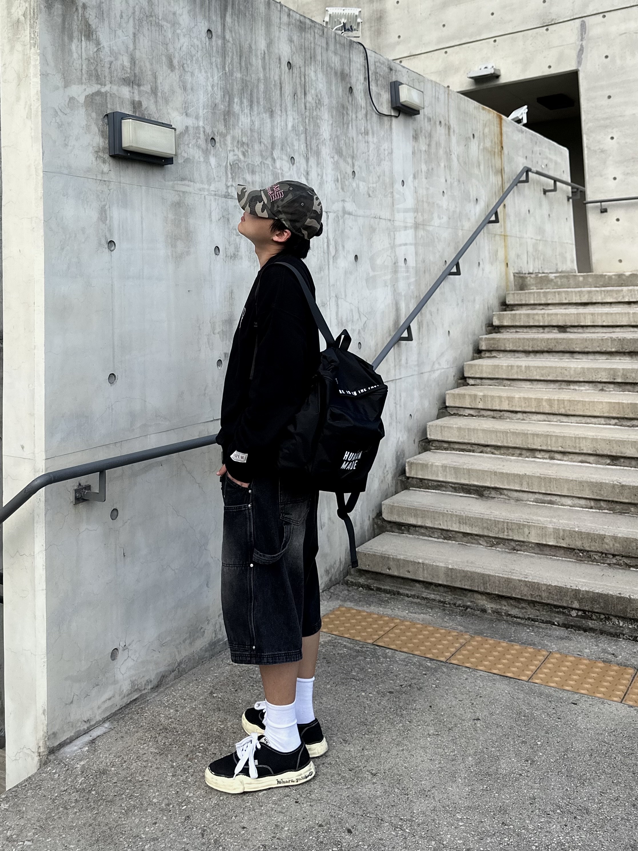 Human Made Backpack Black, Maison Mihara Yasuhiro Baker OG Sole OD Canvas Low-top Sneakers Black 착용 스타일 - 3