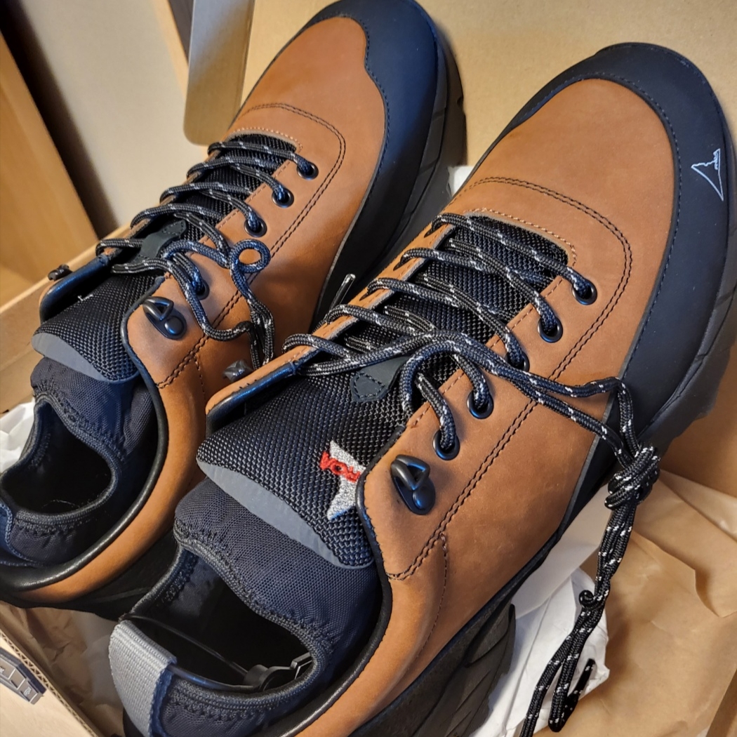 Roa Hiking Neal Brown Black 착용 스타일 - 2