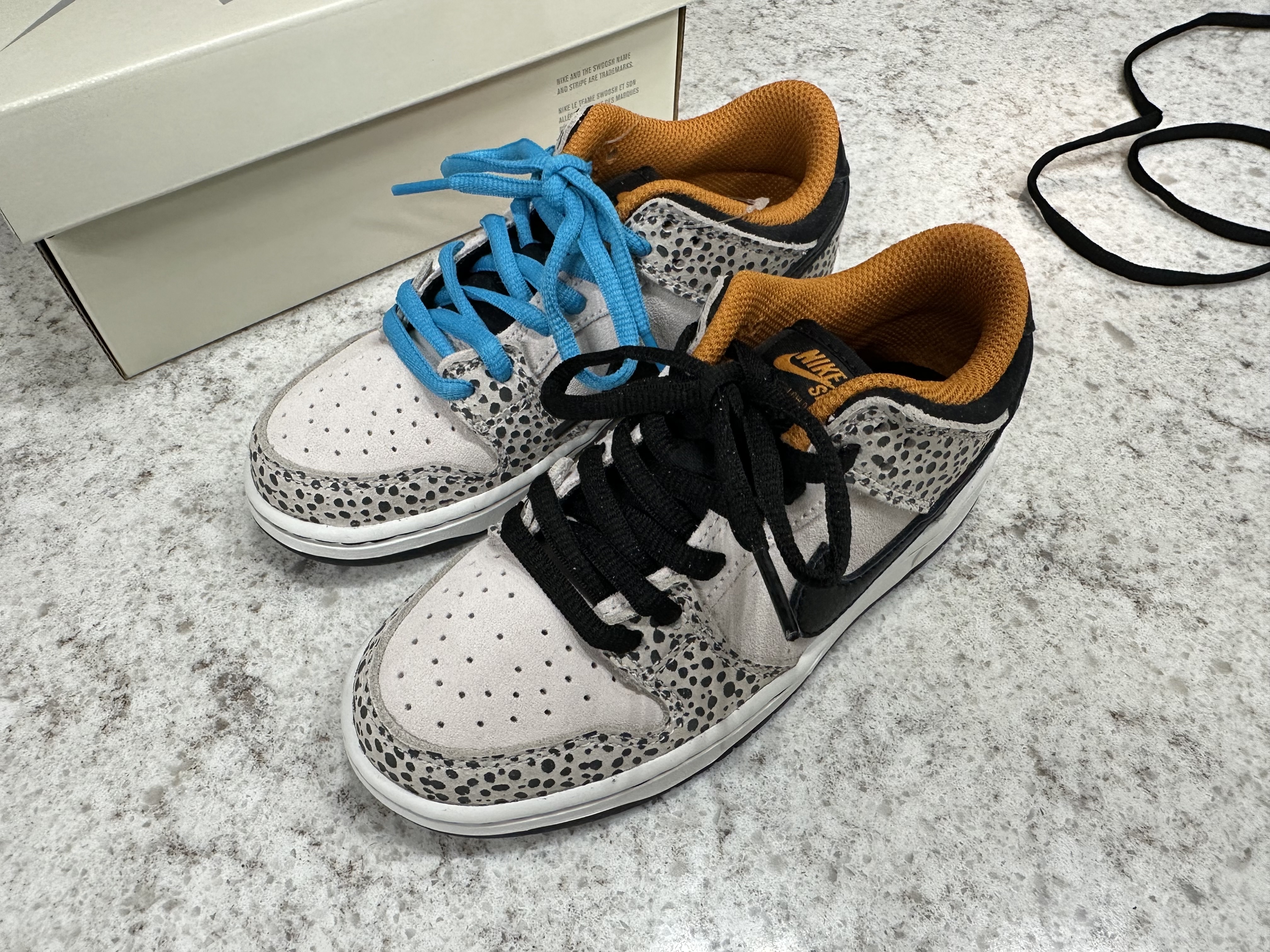 (PS) Nike SB Dunk Low Pro Electric Phantom and Black 착용 스타일 - 1