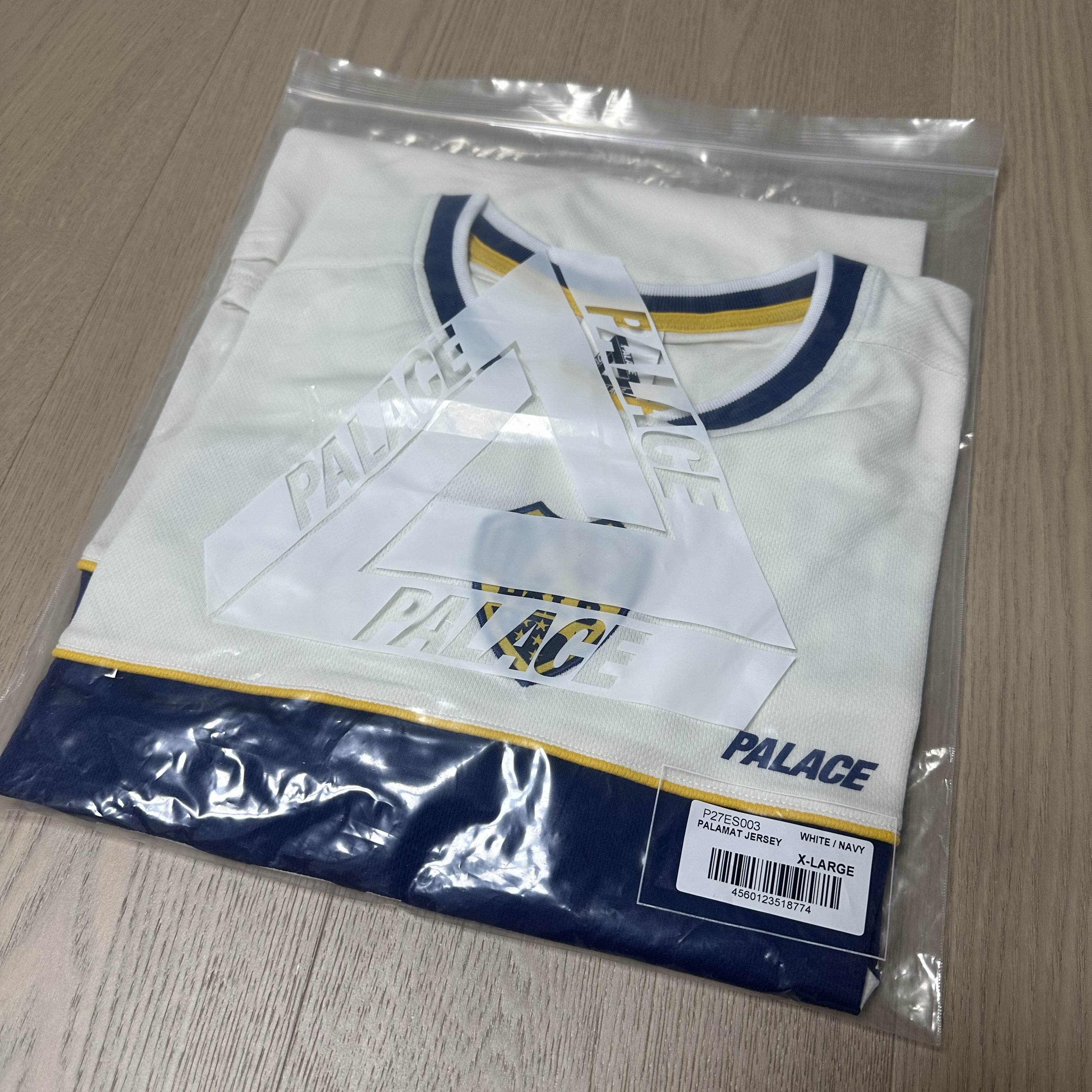 Palace Palamat Jersey White Navy - 24FW 착용 스타일 - 4