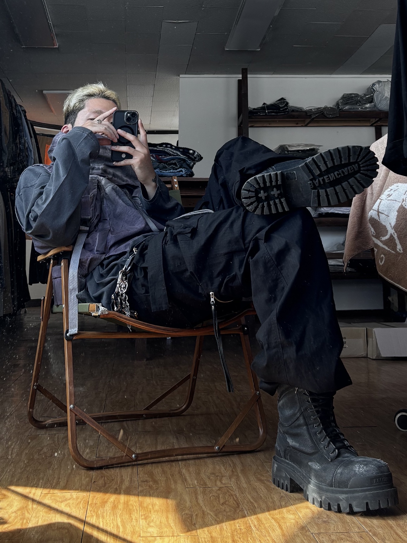 Balenciaga Combat Strike 20mm Boots Black, Wapworks Wide Safety Cargo Pants Black 착용 스타일 - 1