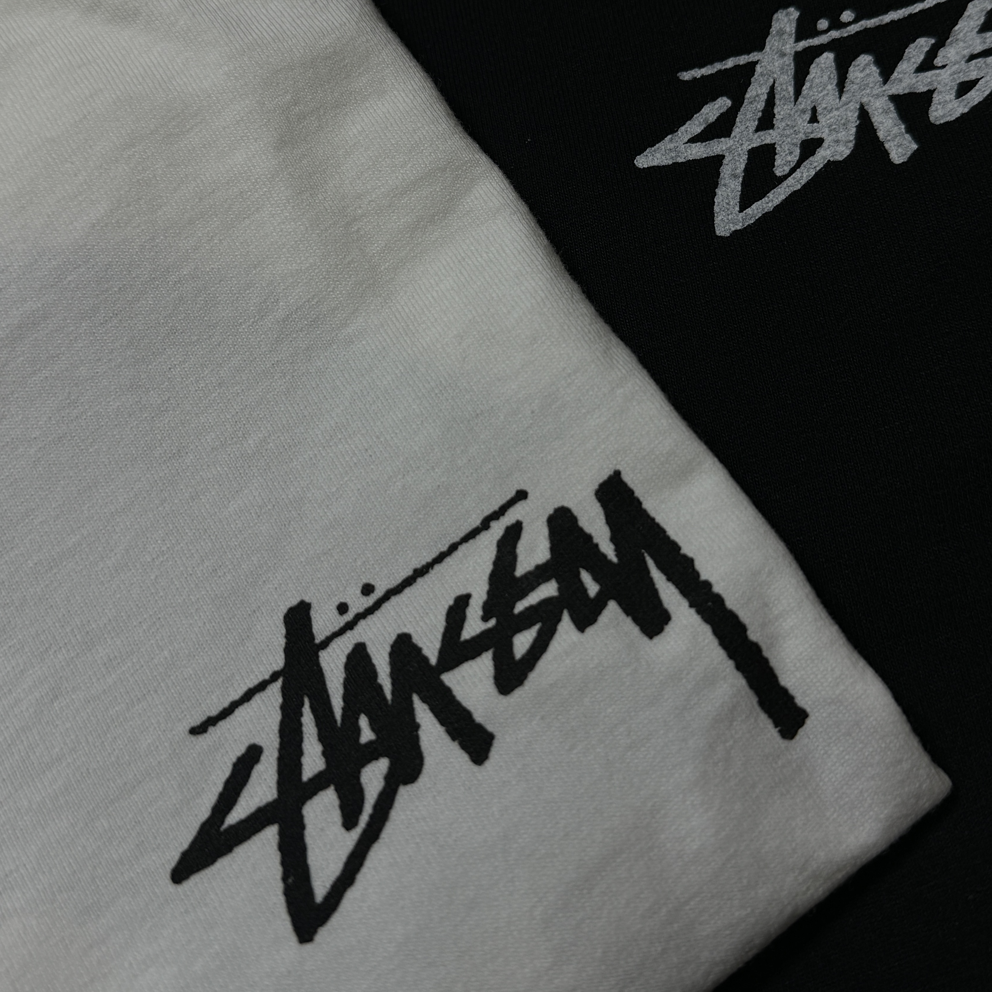 Stussy Cherries T-Shirt White, Stussy Cherries T-Shirt Black 착용 스타일