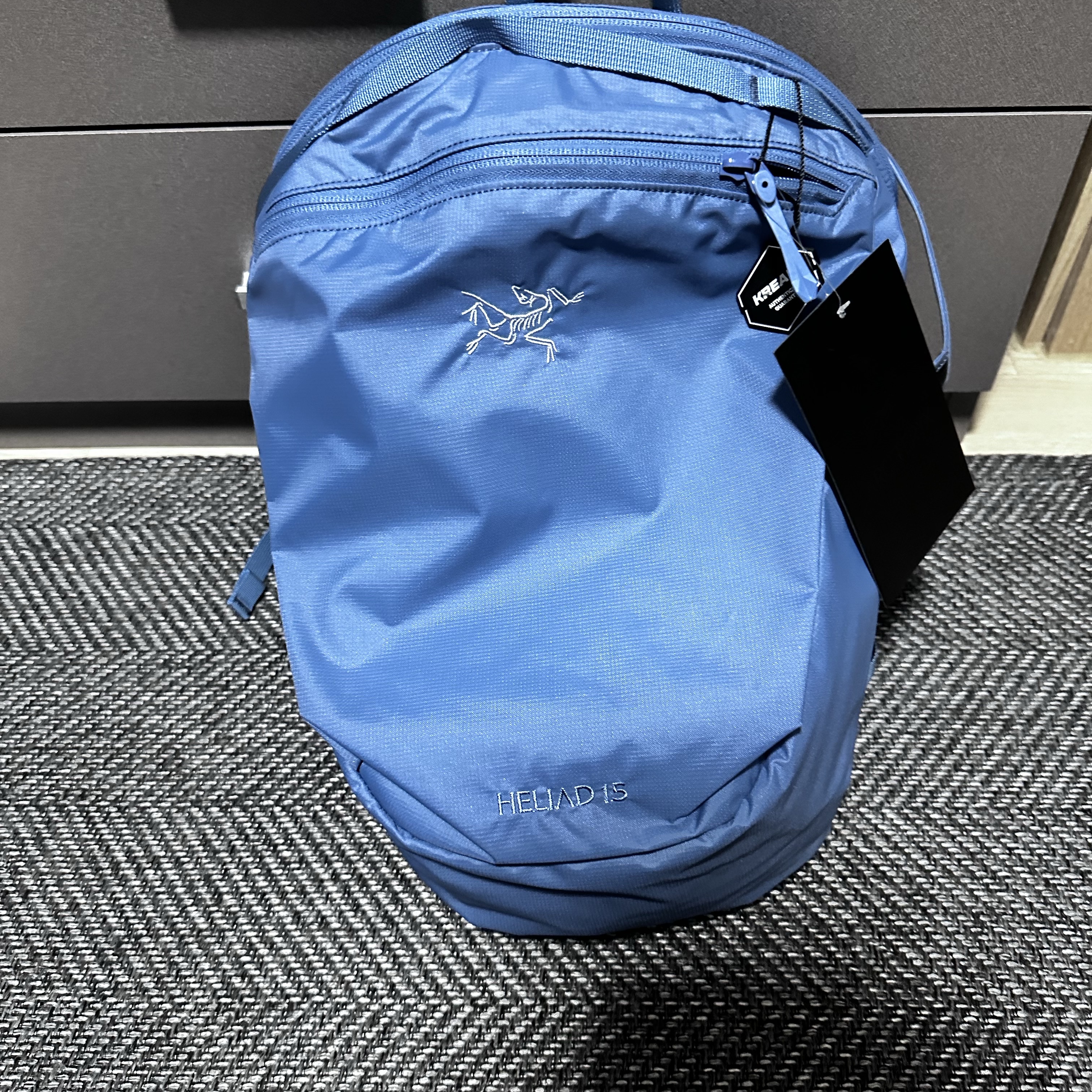 Arc'teryx Heliad 15 Backpack Stone Wash 착용 스타일