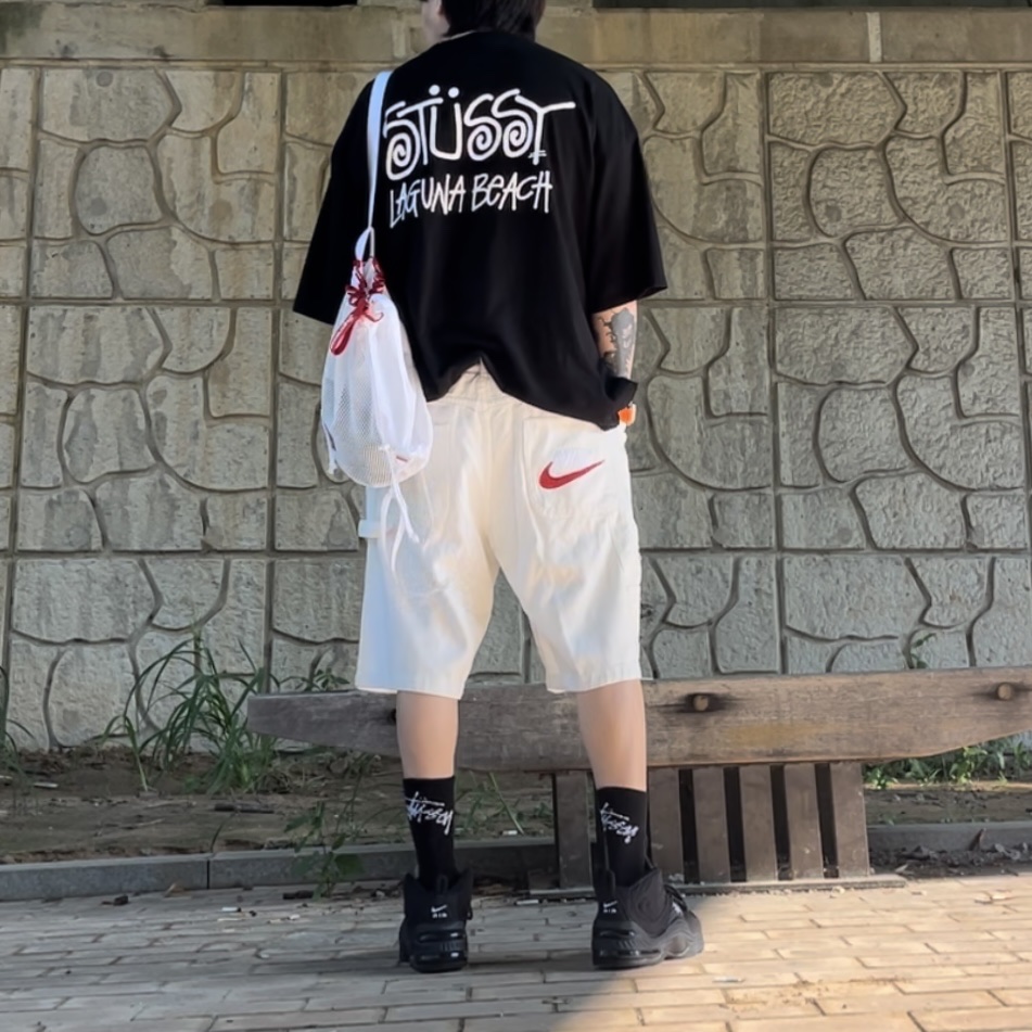Stussy x Our Legacy x Denim Tears Laguna T-Shirt Black, Supreme Webbing Keychain Red - 23SS 착용 스타일 - 3