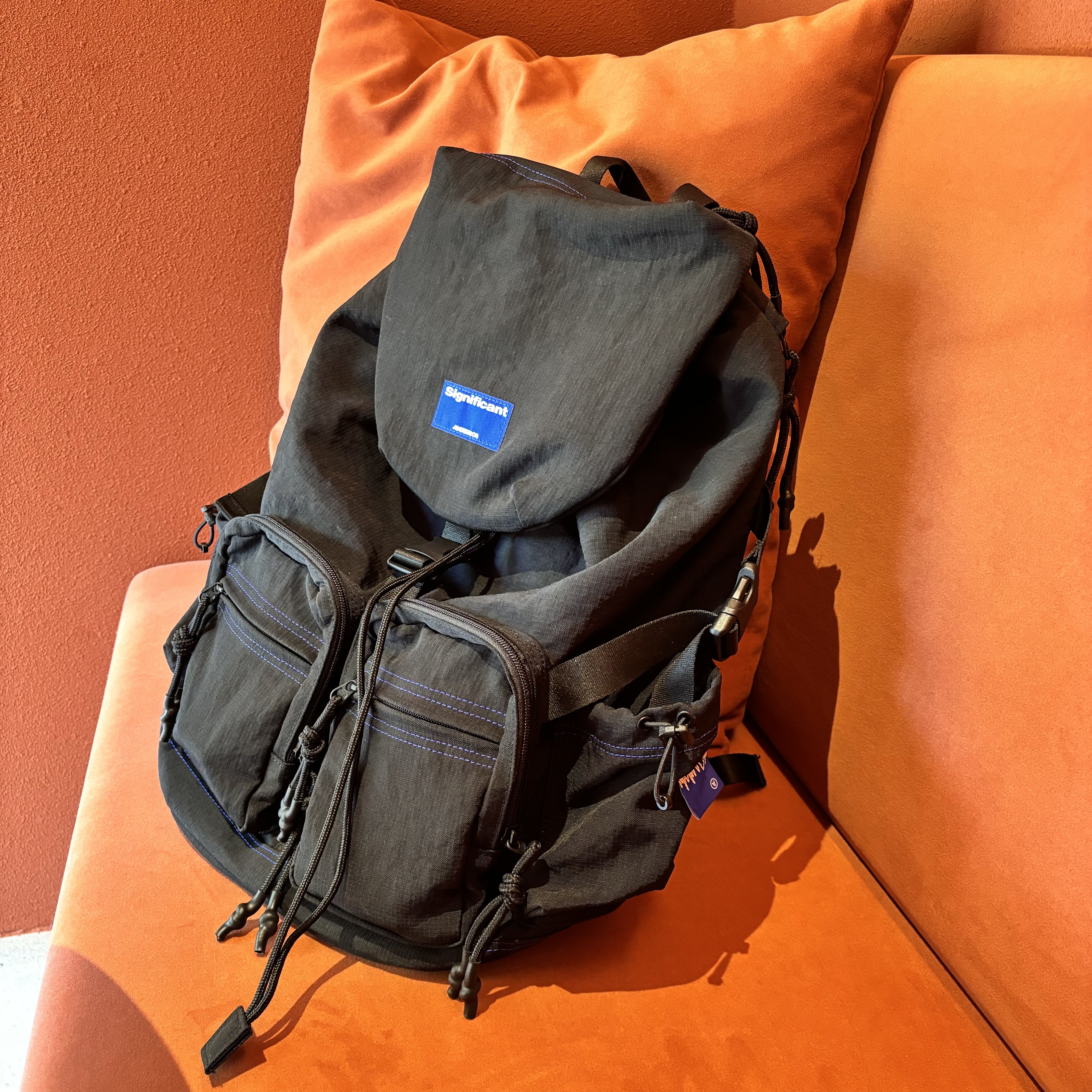 Ader Error Significant Tag Backpack 01 Noir 착용 스타일