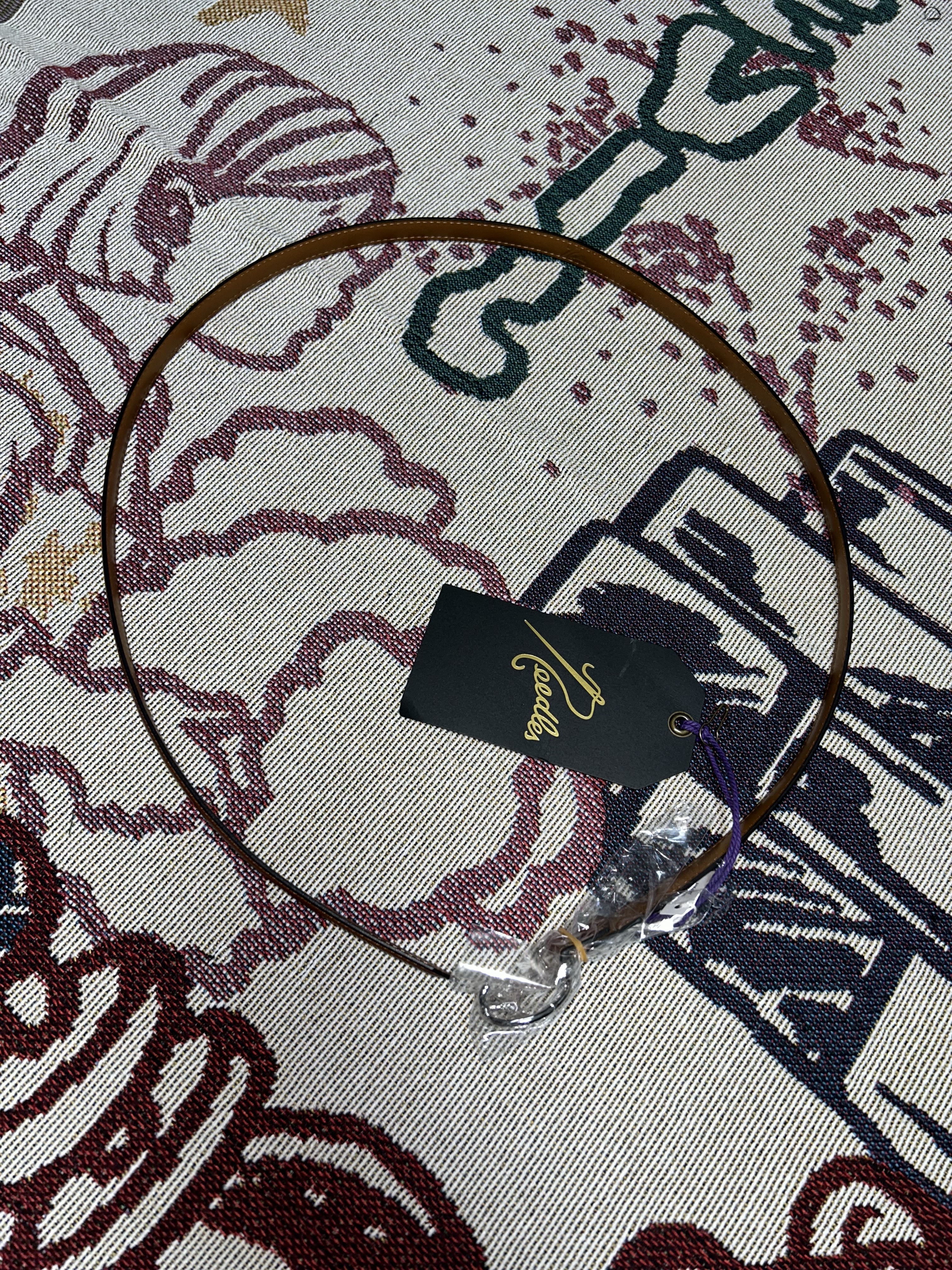 Needles Peace Buckle Narrow Belt Brown 착용 스타일 - 3