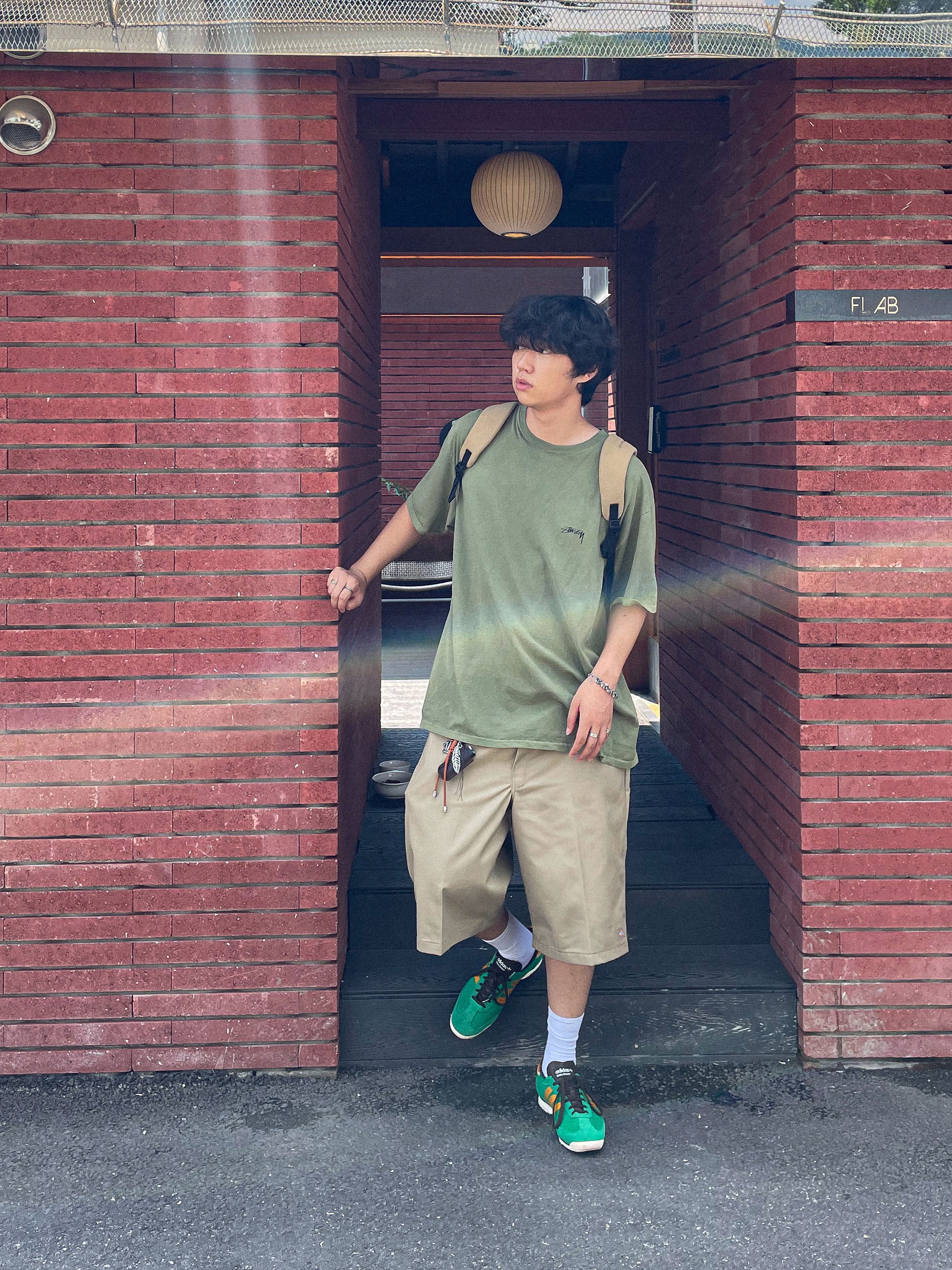 Stussy 8 Ball Pigment Dyed T-Shirt Olive, Adidas x Wales Bonner SL 72 Knit Green 착용 스타일 - 7
