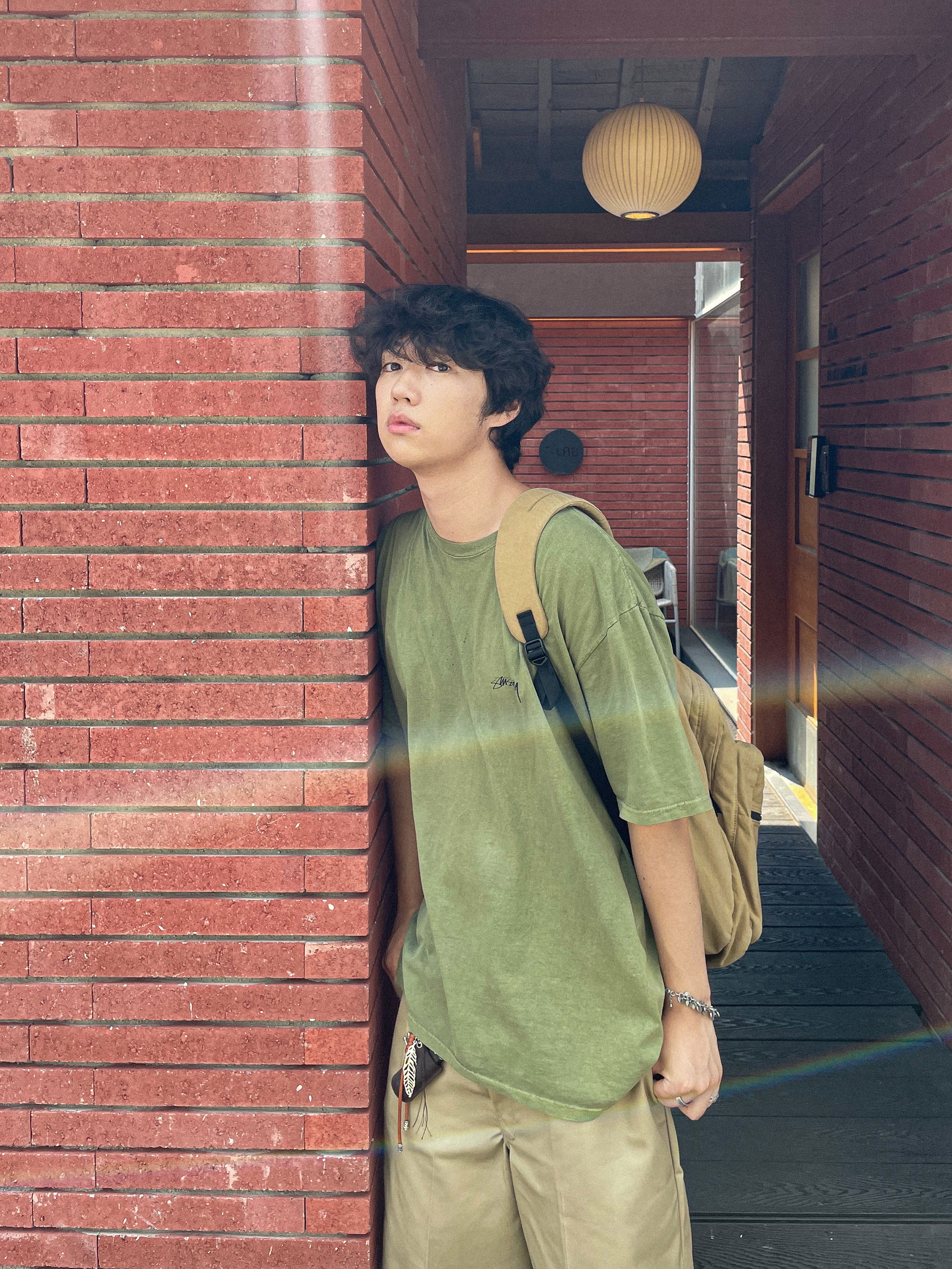 Stussy 8 Ball Pigment Dyed T-Shirt Olive, Adidas x Wales Bonner SL 72 Knit Green 착용 스타일 - 1