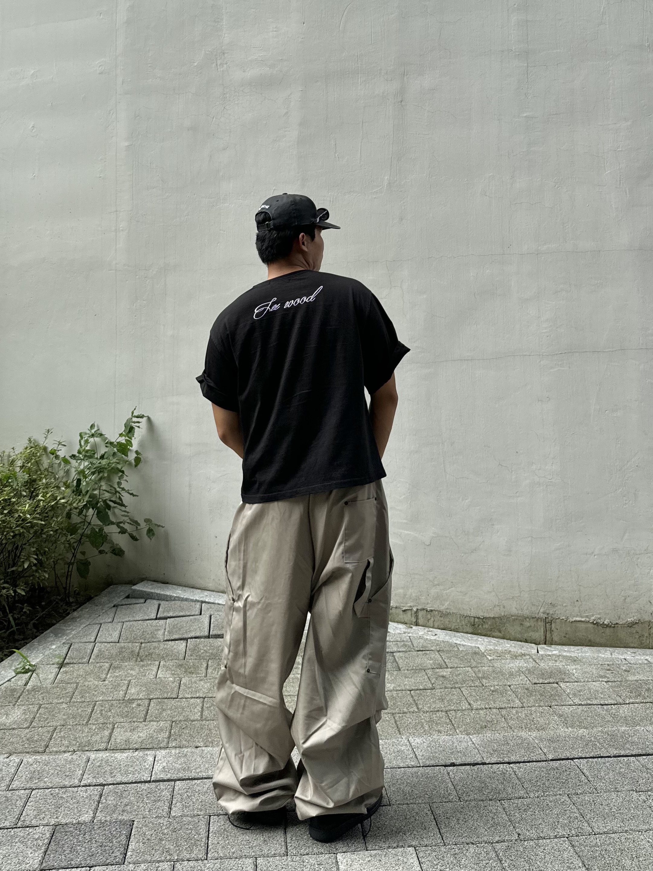 Gentle Monster x Maison Margiela MM107 Black Black, Supreme Pigment Canvas S Logo 6-Panel Black - 23SS 착용 스타일 - 3
