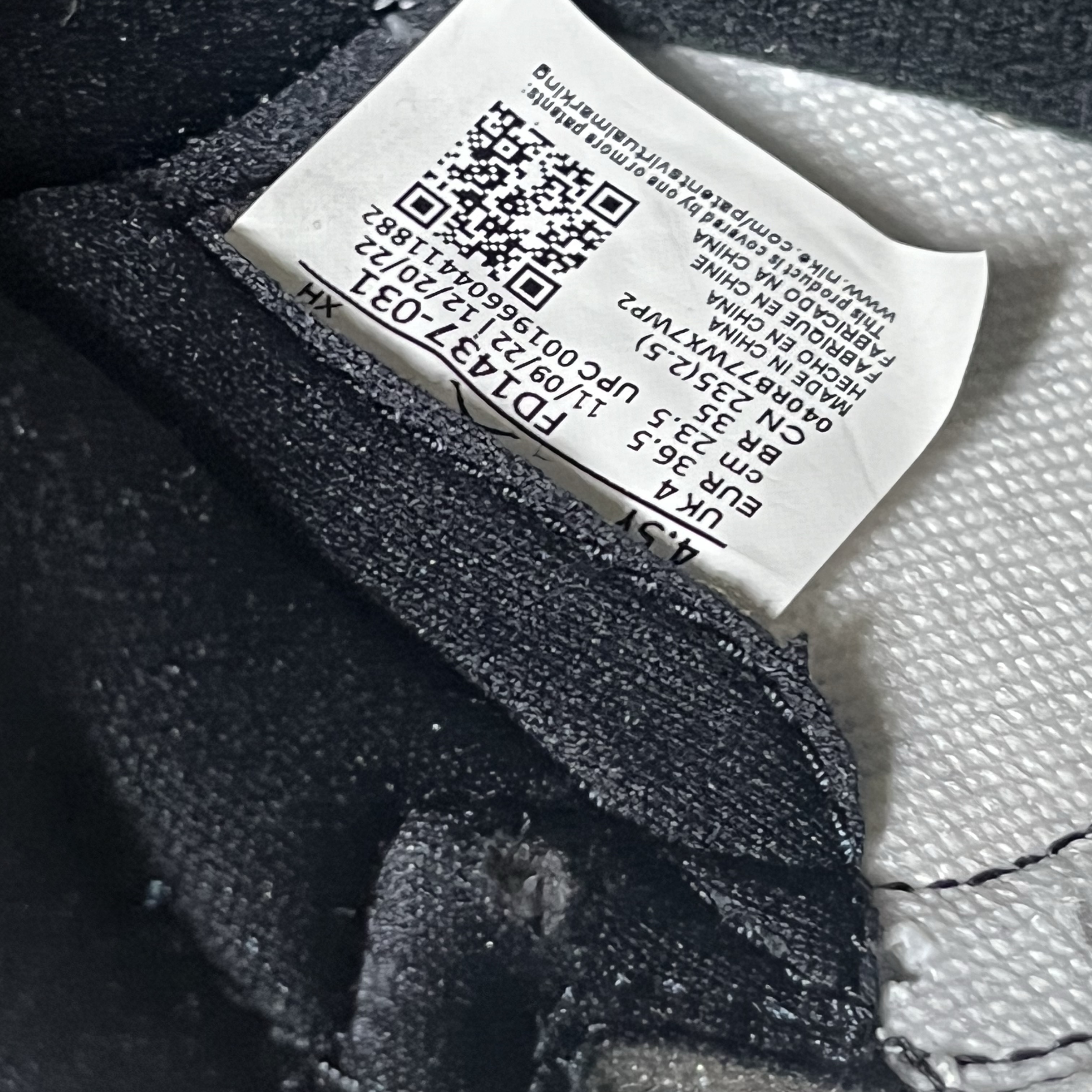 (GS) Jordan 1 Retro High OG Black and Lucky Green 착용 스타일 - 3