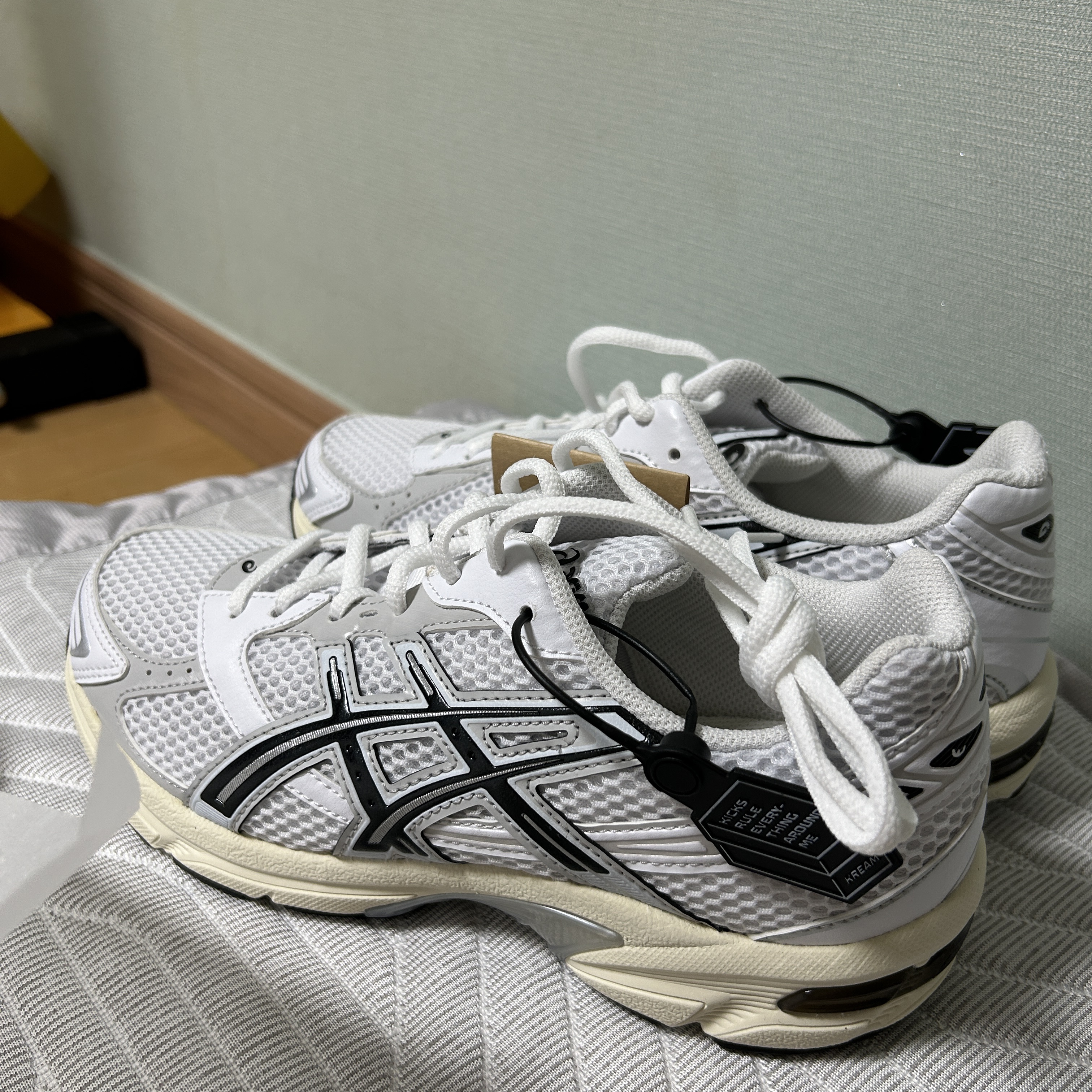 Asics Gel-1130 White Cloud Grey 착용 스타일