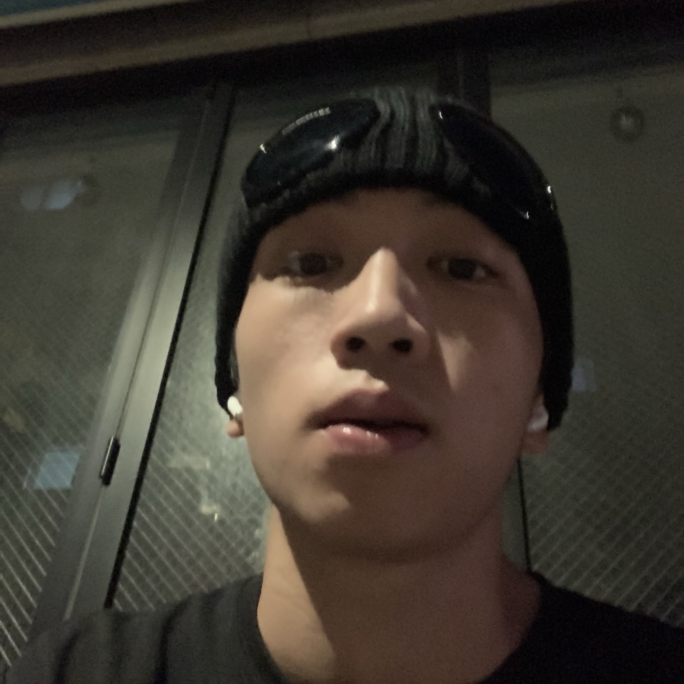 C.P. Company Extra Fine Merino Wool Goggle Beanie Black 착용 스타일