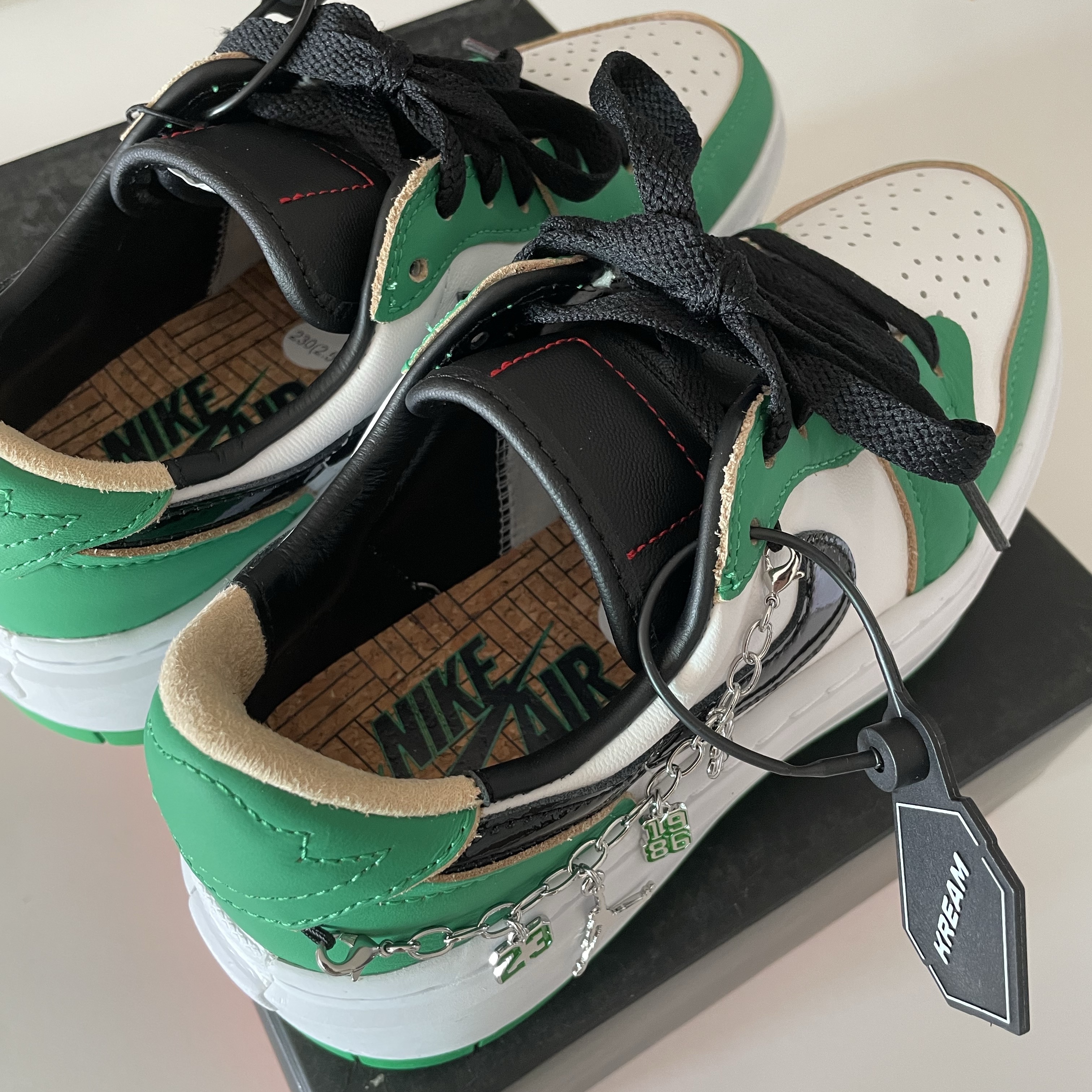 (W) Jordan 1 Elevate Low SE Lucky Green 착용 스타일 - 3