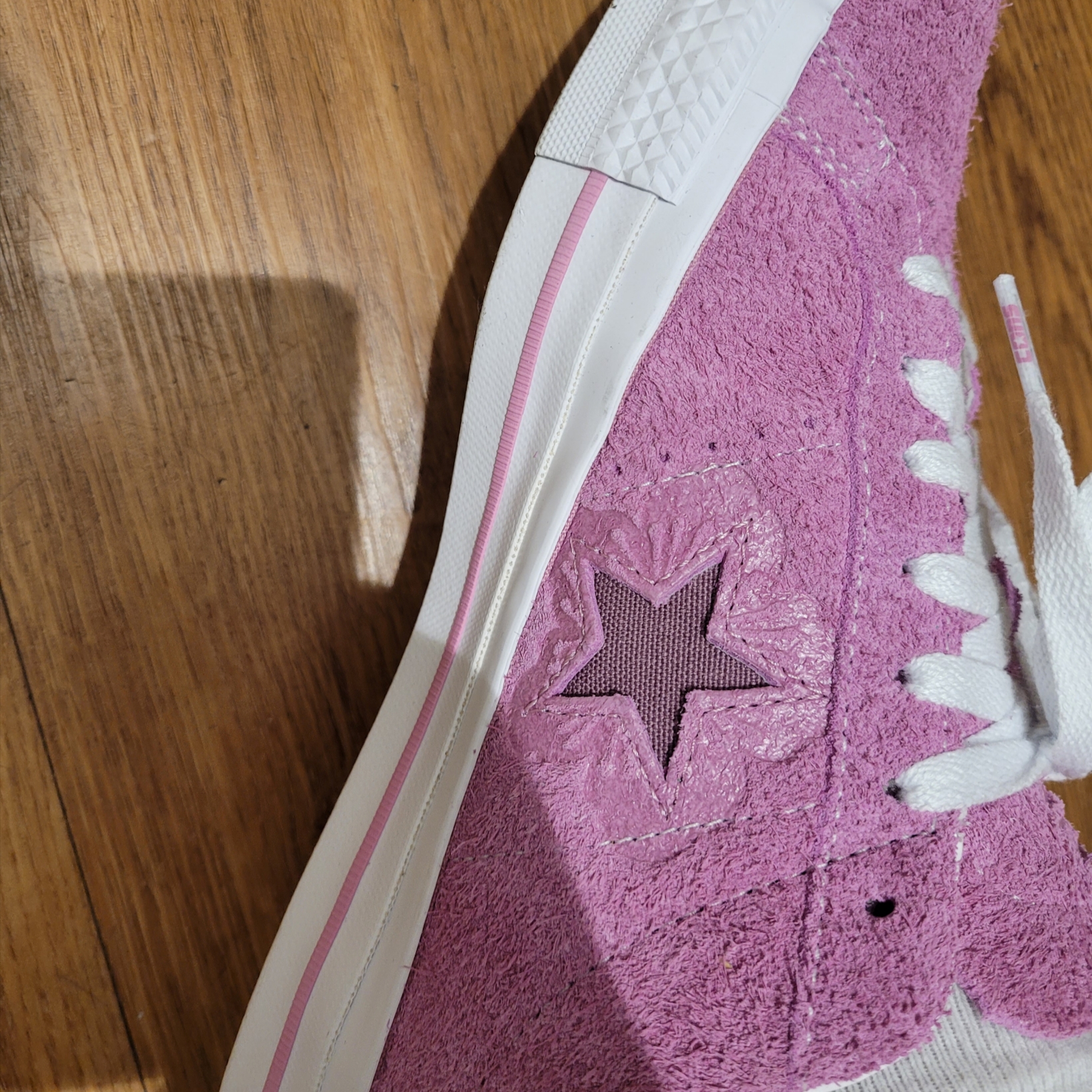 Converse One Star Pro Flower Light Orchid 착용 스타일 - 2
