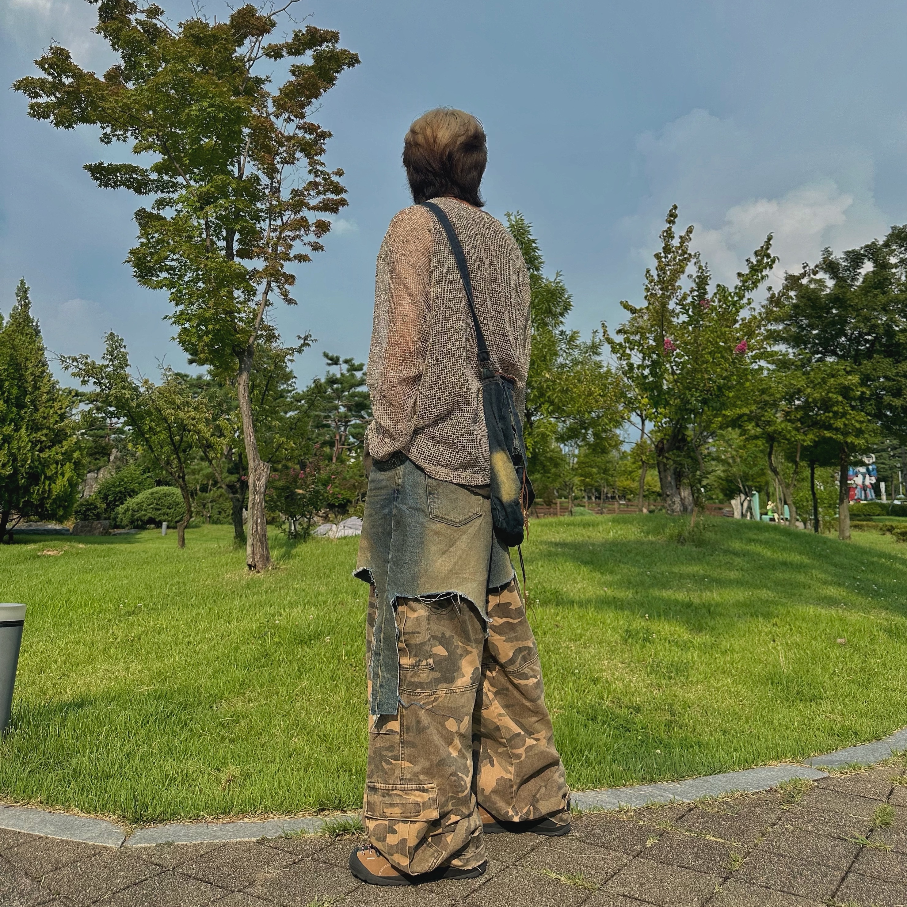 Keen Jasper Sneakers Toasted Coconut, Project G/R Layered Cargo Denim Pants Blue Camo 착용 스타일 - 6