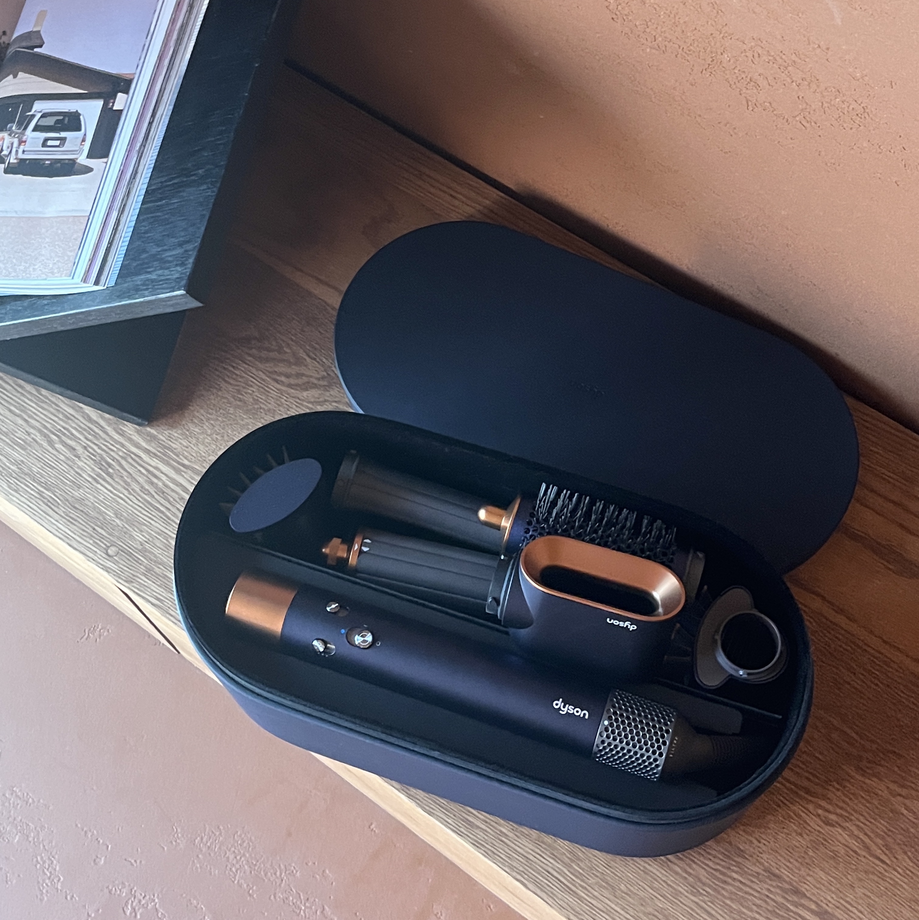 Dyson Airwrap Multi Styler Complete Blue Copper (Korean Ver.) 착용 스타일