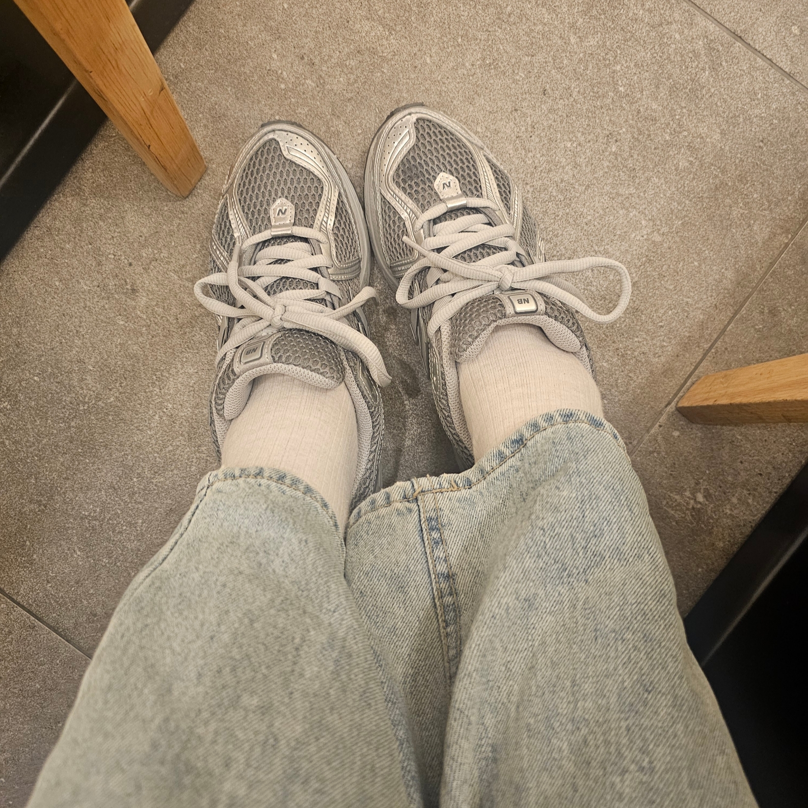 New Balance 1906R Harbor Grey Silver Metalic 착용 스타일