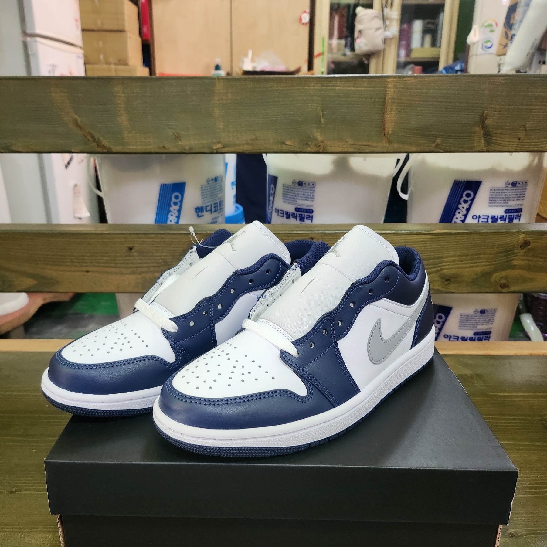Jordan 1 Low White Midnight Navy 착용 스타일