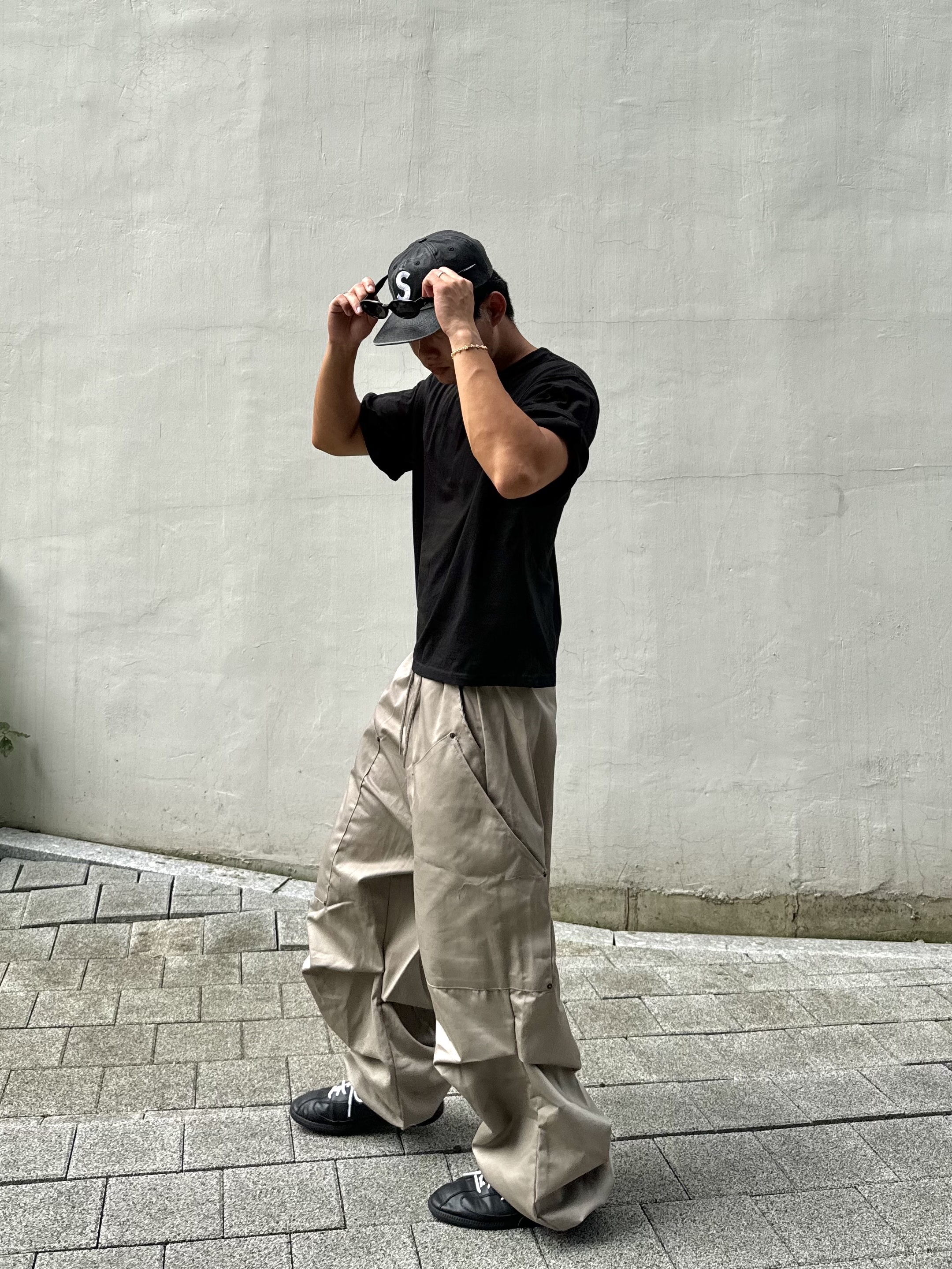 Gentle Monster x Maison Margiela MM107 Black Black, Supreme Pigment Canvas S Logo 6-Panel Black - 23SS 착용 스타일 - 2