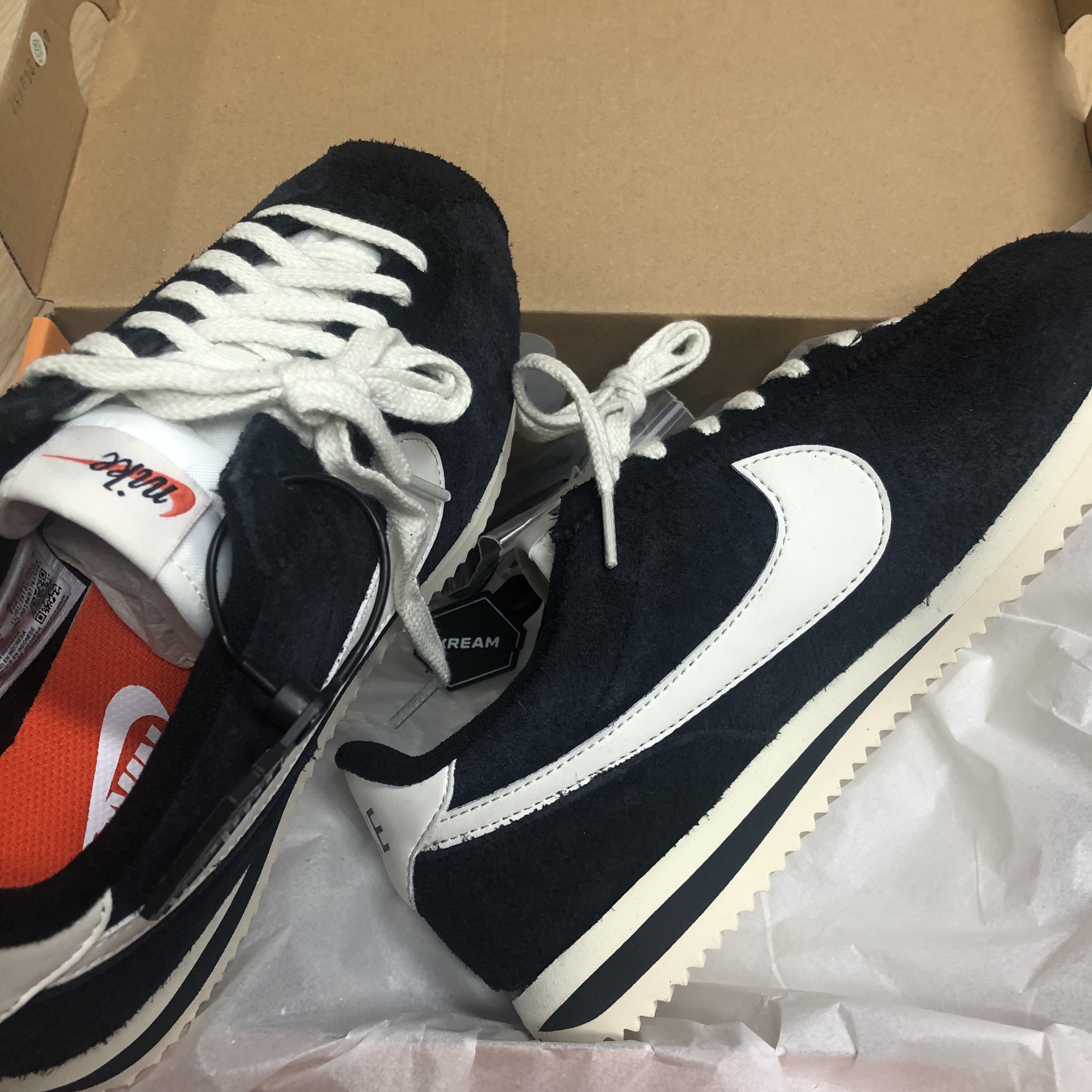 (W) Nike Cortez Vintage Black Sail 착용 스타일 - 2