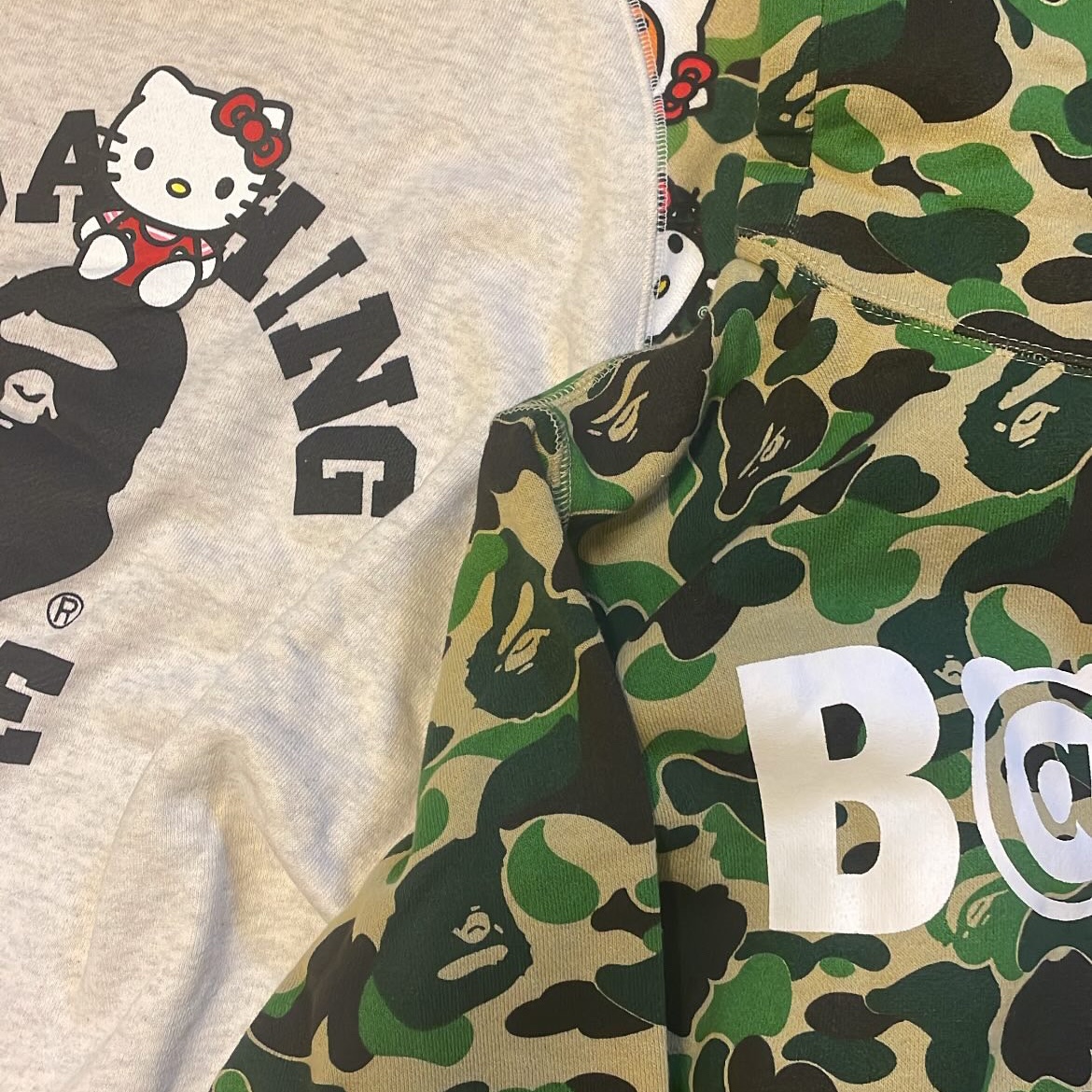 Bearbrick x BAPE Baby Milo Camo Shark 100% & 400% Set Green, Sanrio Hello Kitty Mini Mascot Holder 착용 스타일