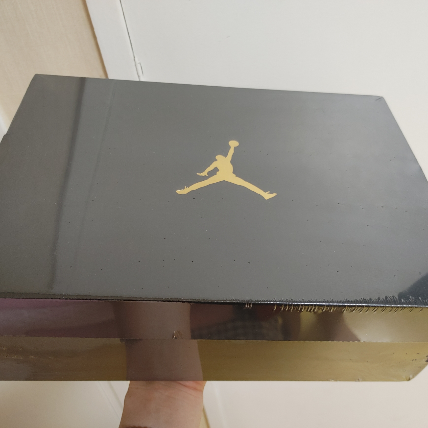 Jordan 1 Mid University Blue Black 착용 스타일