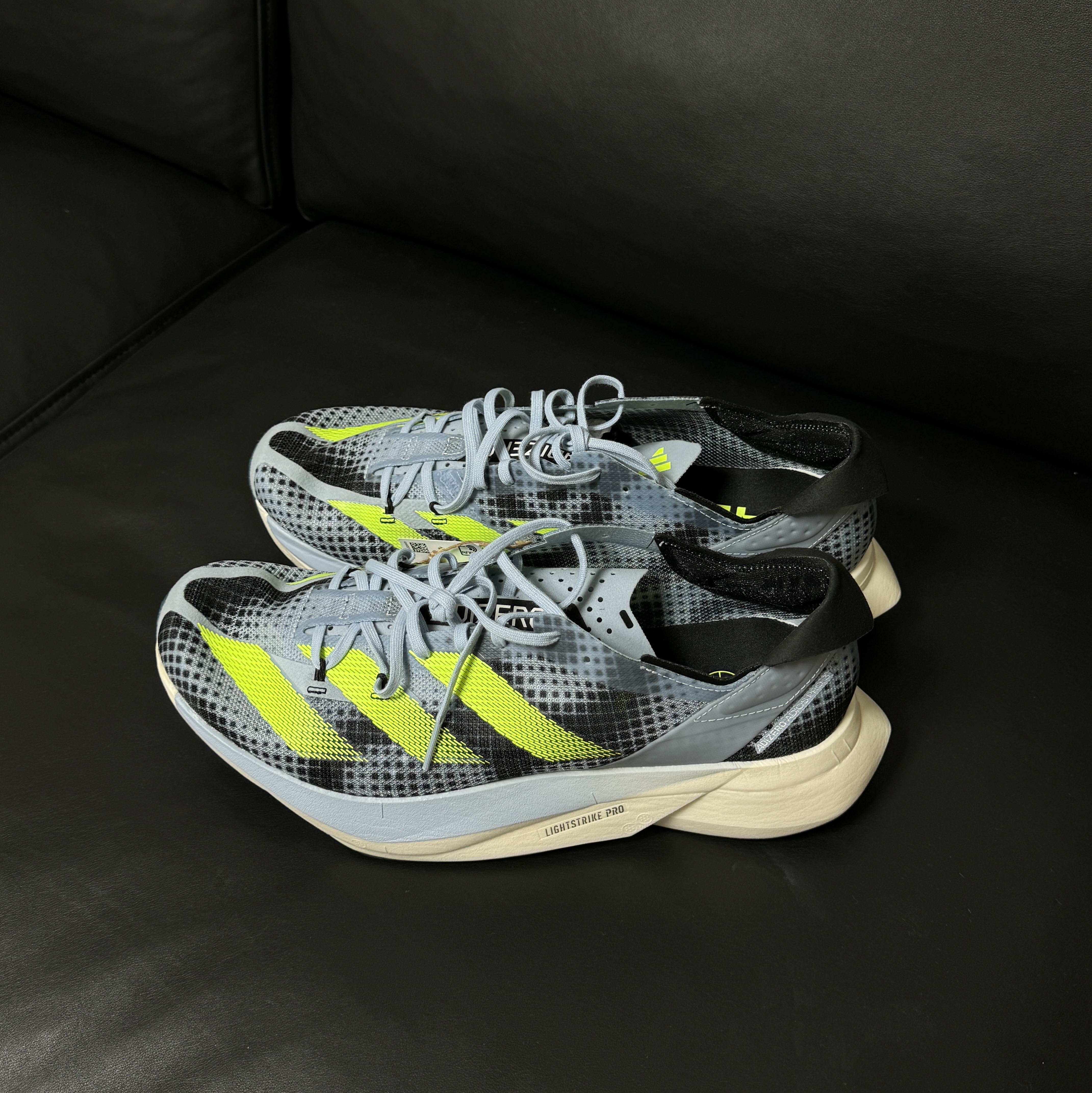 Adidas Adizero Adios Pro 3 Wonder Blue Lucid Lemon 착용 스타일