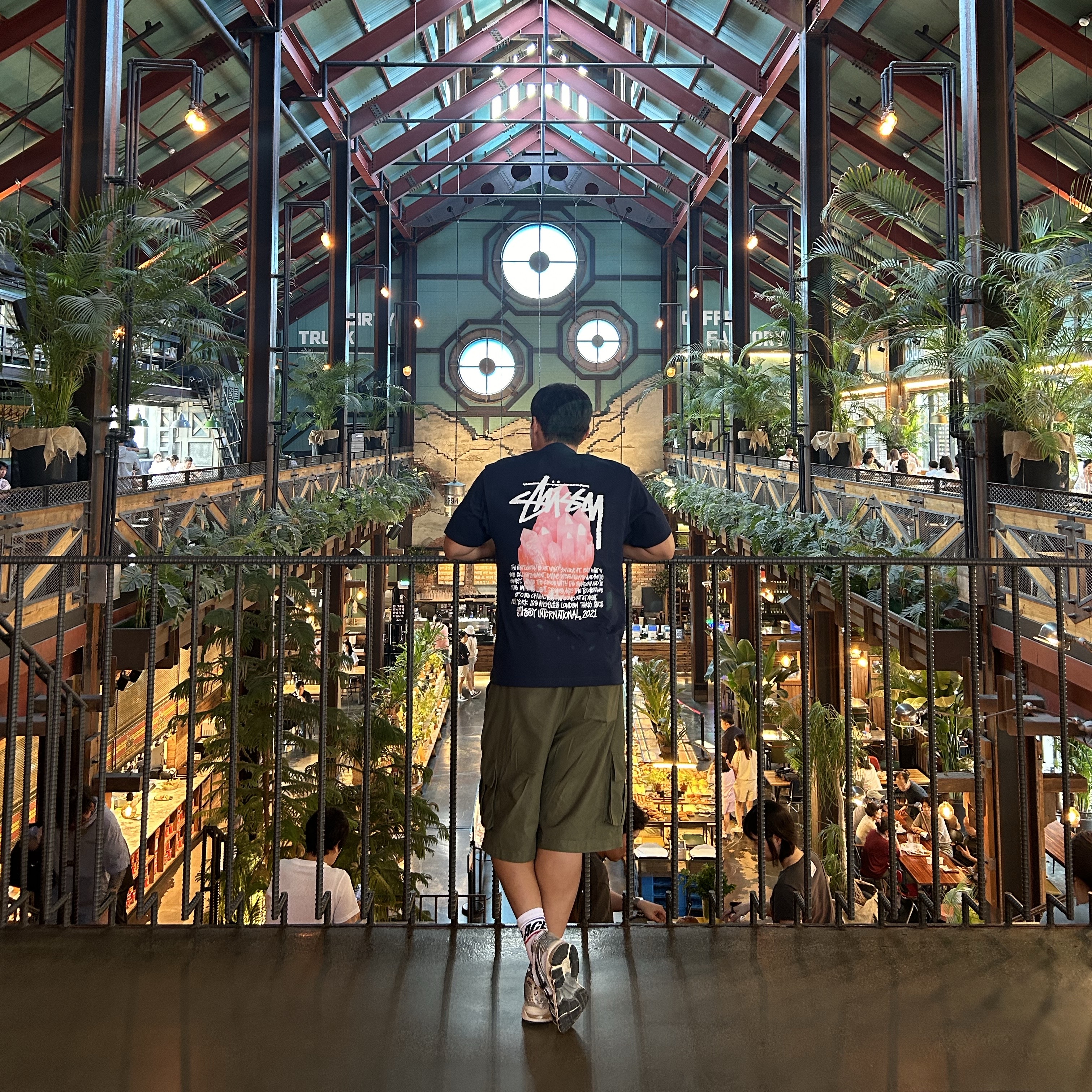 Stussy Reflection T-Shirt Navy, Asics x JJJJound Gel-Kayano 14 Silver Black 착용 스타일