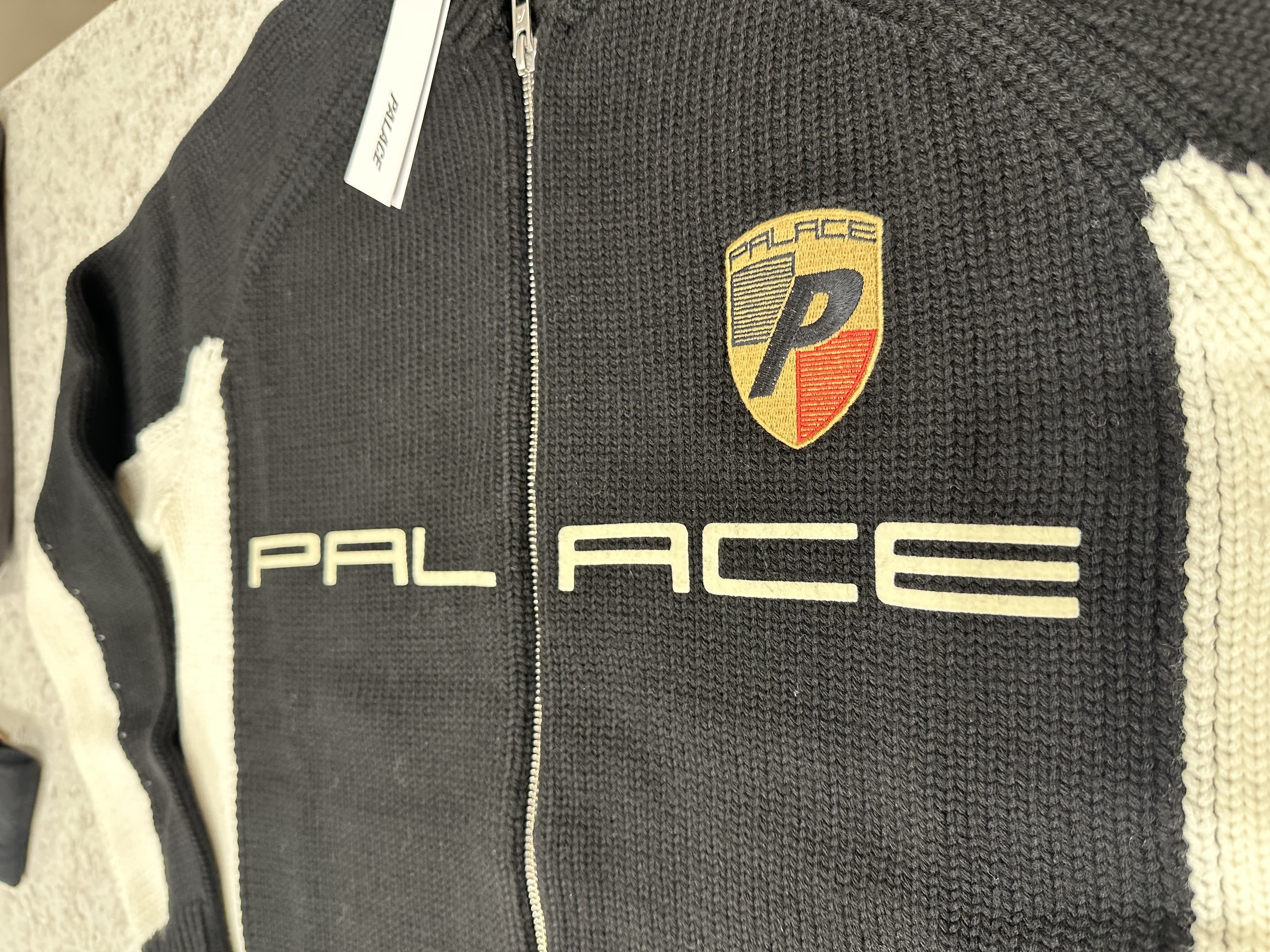 Palace Basically A Sock Black, Palace Posh Knit Black - 24FW 착용 스타일 - 3