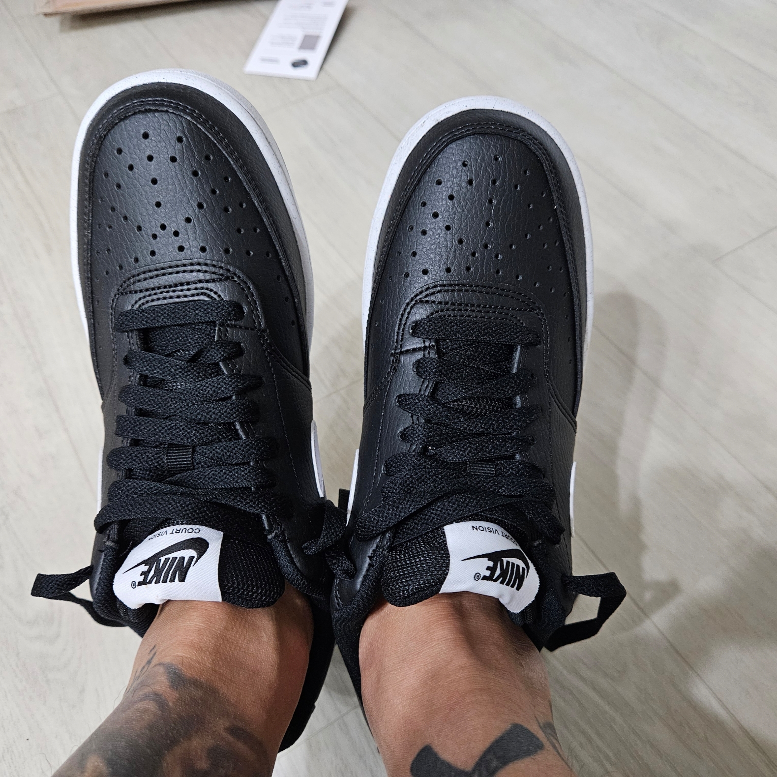 Nike Court Vision Low Next Nature Black White 착용 스타일