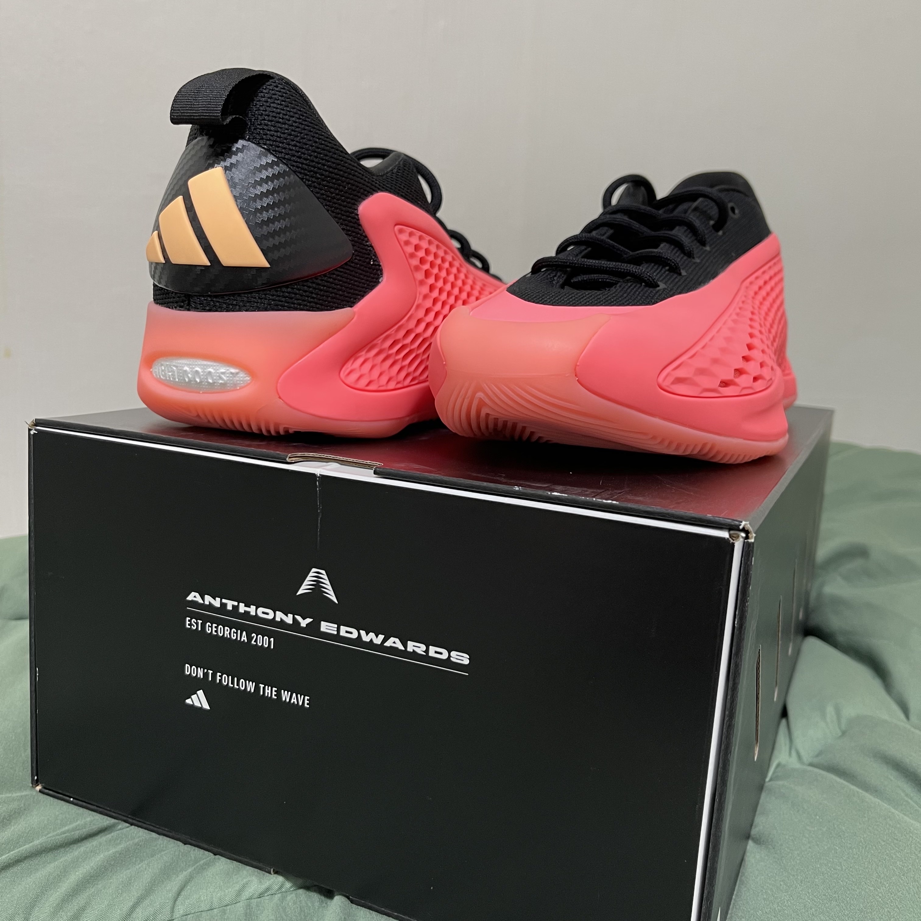 Adidas A.E. 1 Low Acid Red Core Black 착용 스타일 - 2